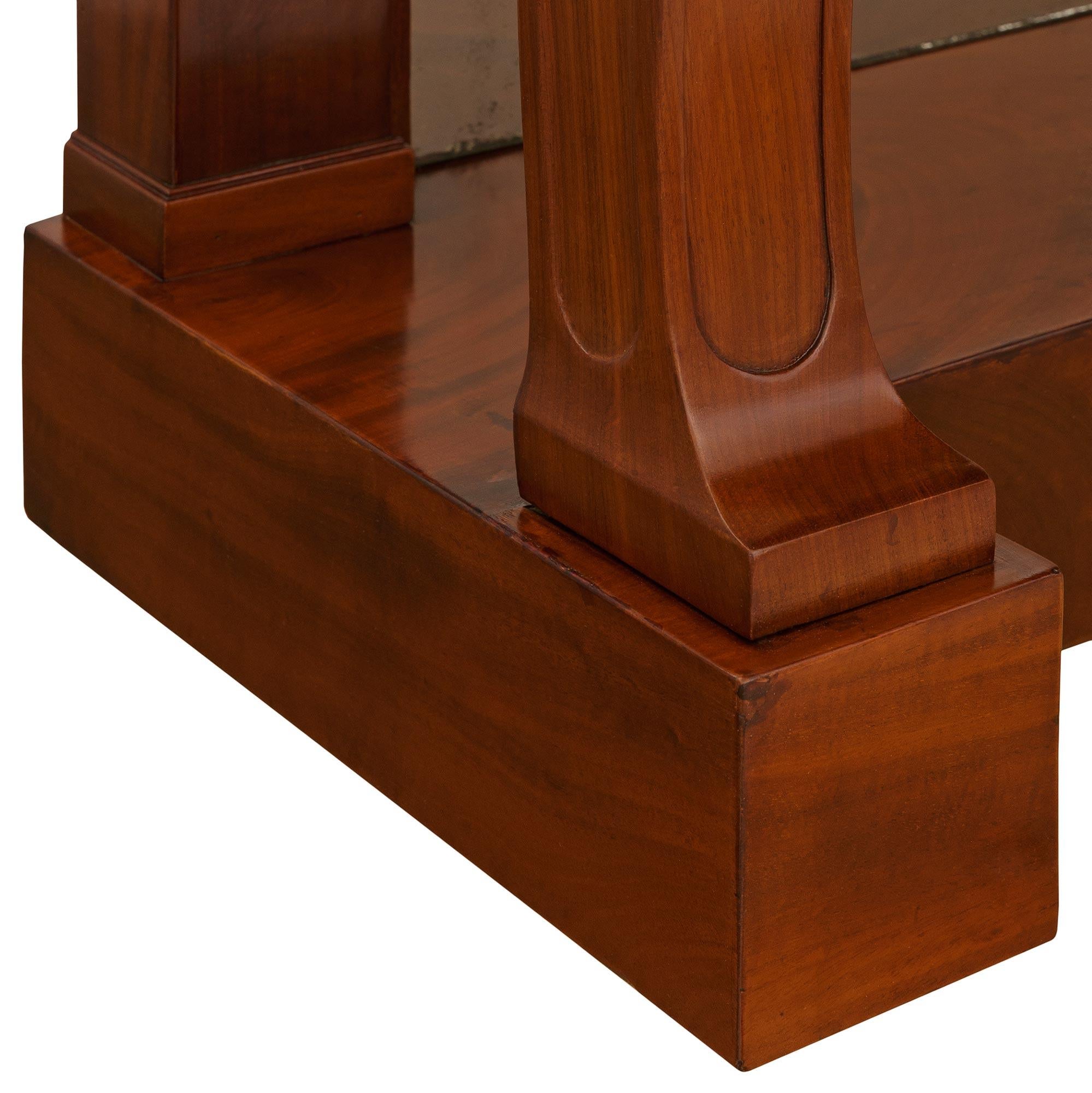 Consola francesa de caoba, ormolu y mármol Griotte de mediados del siglo XIX, estilo Imperio en venta 4
