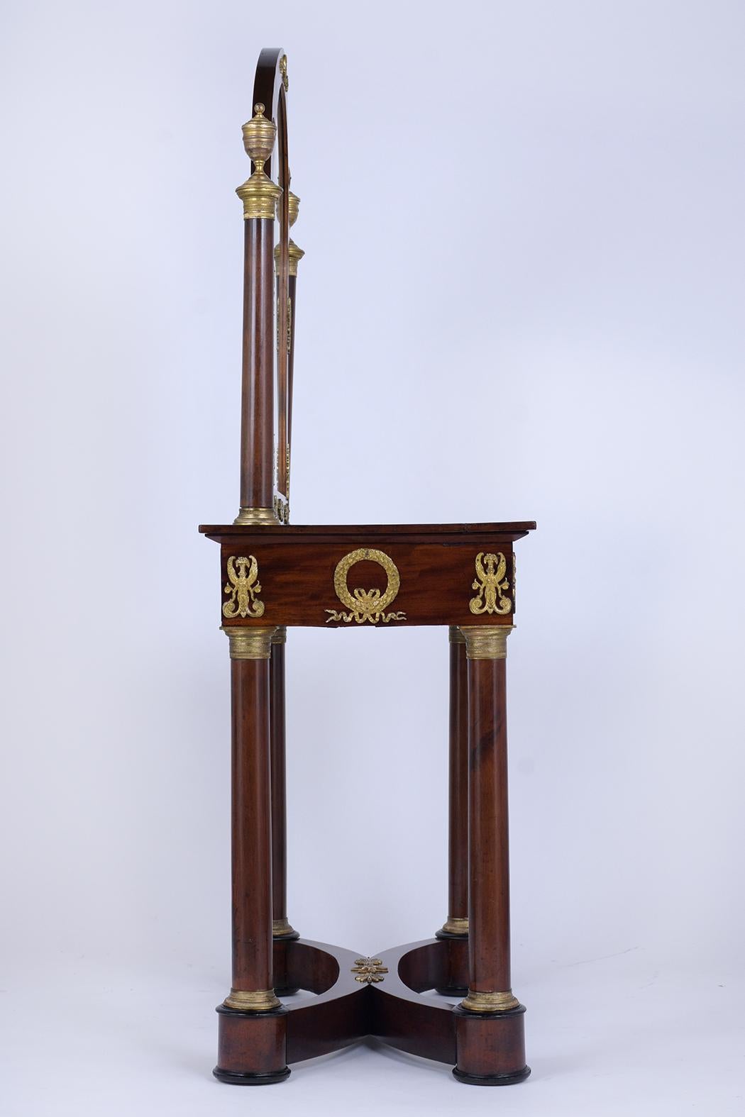 1840er Jahre Französisch Empire Mahagoni Waschtisch mit gewölbten Spiegel & Bronze Akzente im Angebot 3