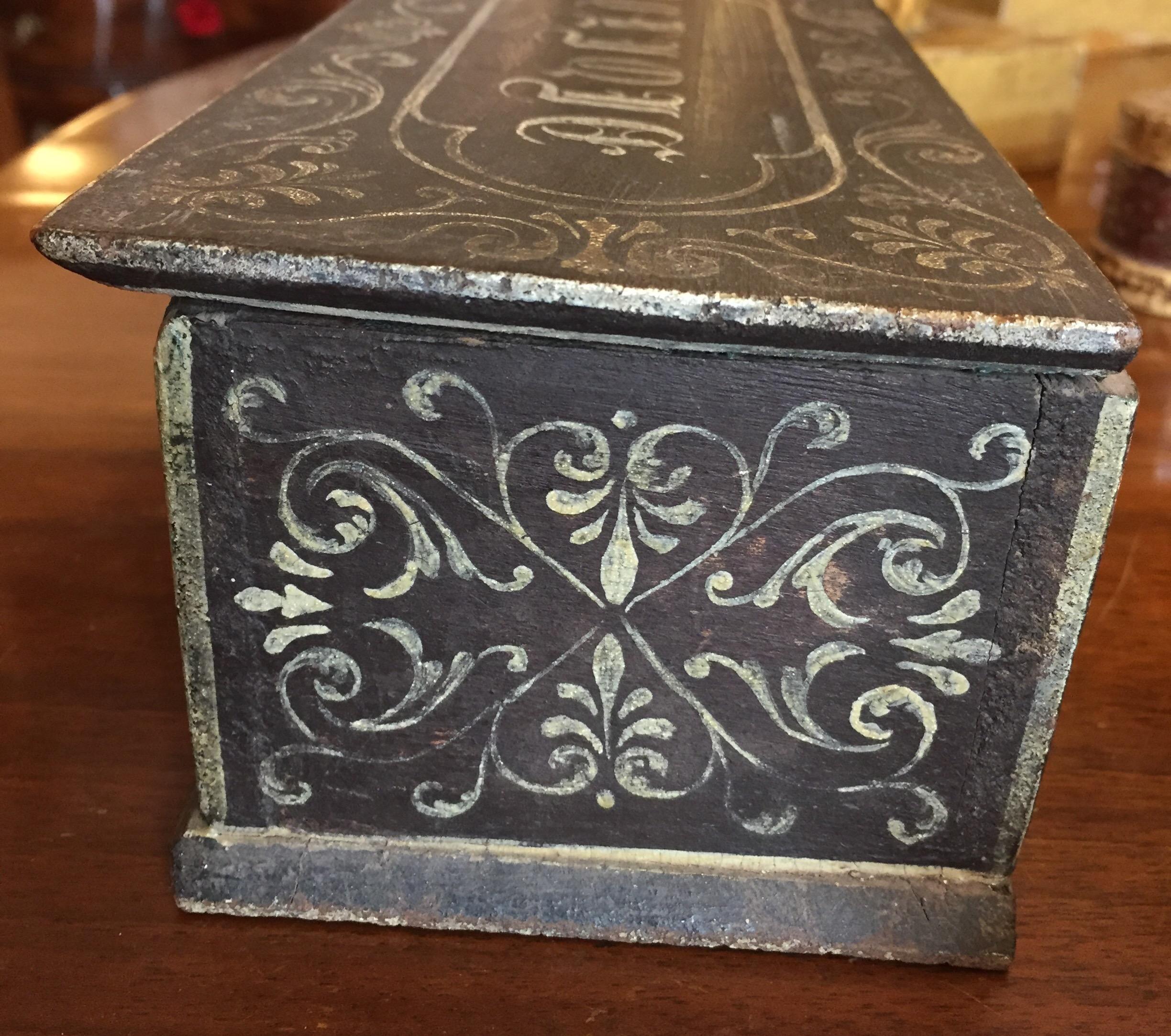 French Mid-19th Century Lacquered Oak Reliquary Box For Sale 7