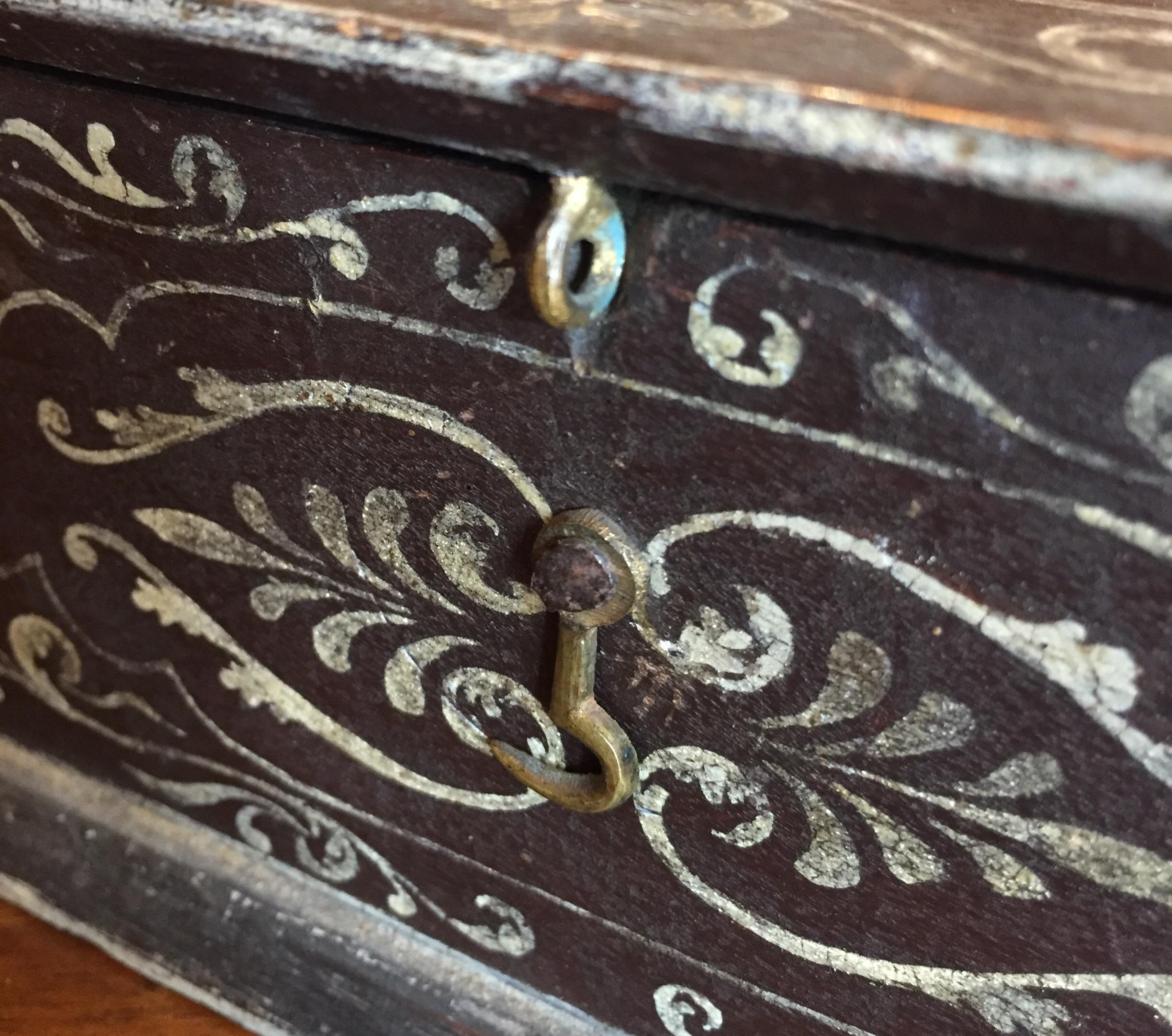 French Mid-19th Century Lacquered Oak Reliquary Box For Sale 2
