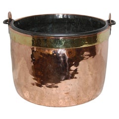 French Mid 19th Century Large Copper Cauldron with Brass Rim for Logs or Plants
