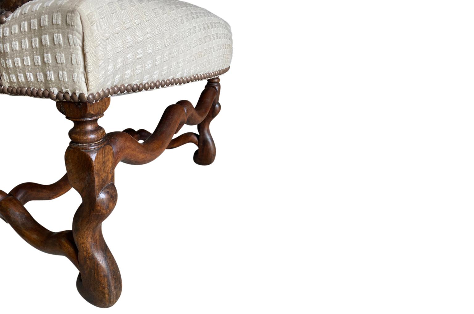 Sessel im Louis-XIII-Stil aus der Mitte des 19. Jahrhunderts im Angebot 1