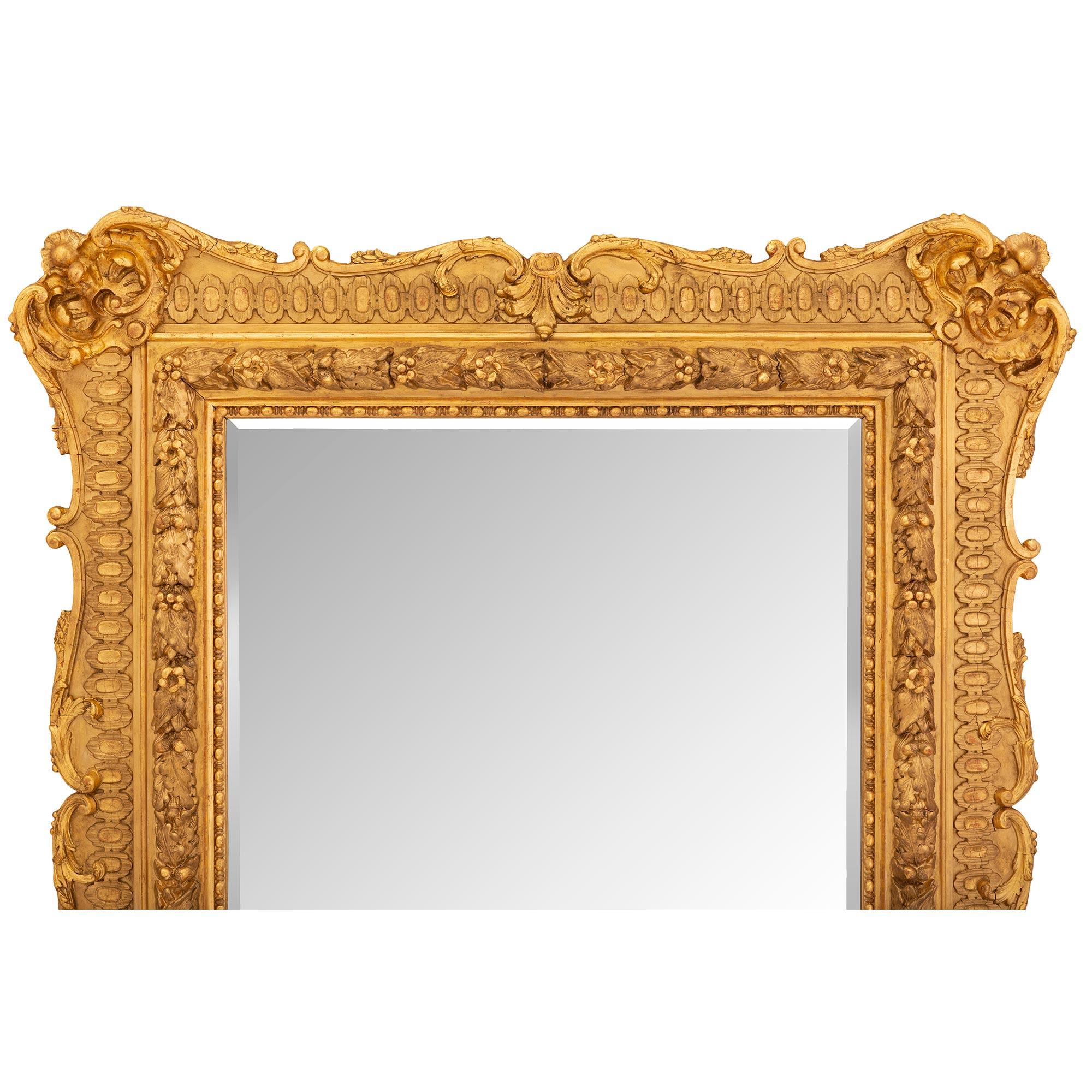 French Mid-19th Century Louis XV Rectangular Giltwood Mirror In Good Condition For Sale In West Palm Beach, FL