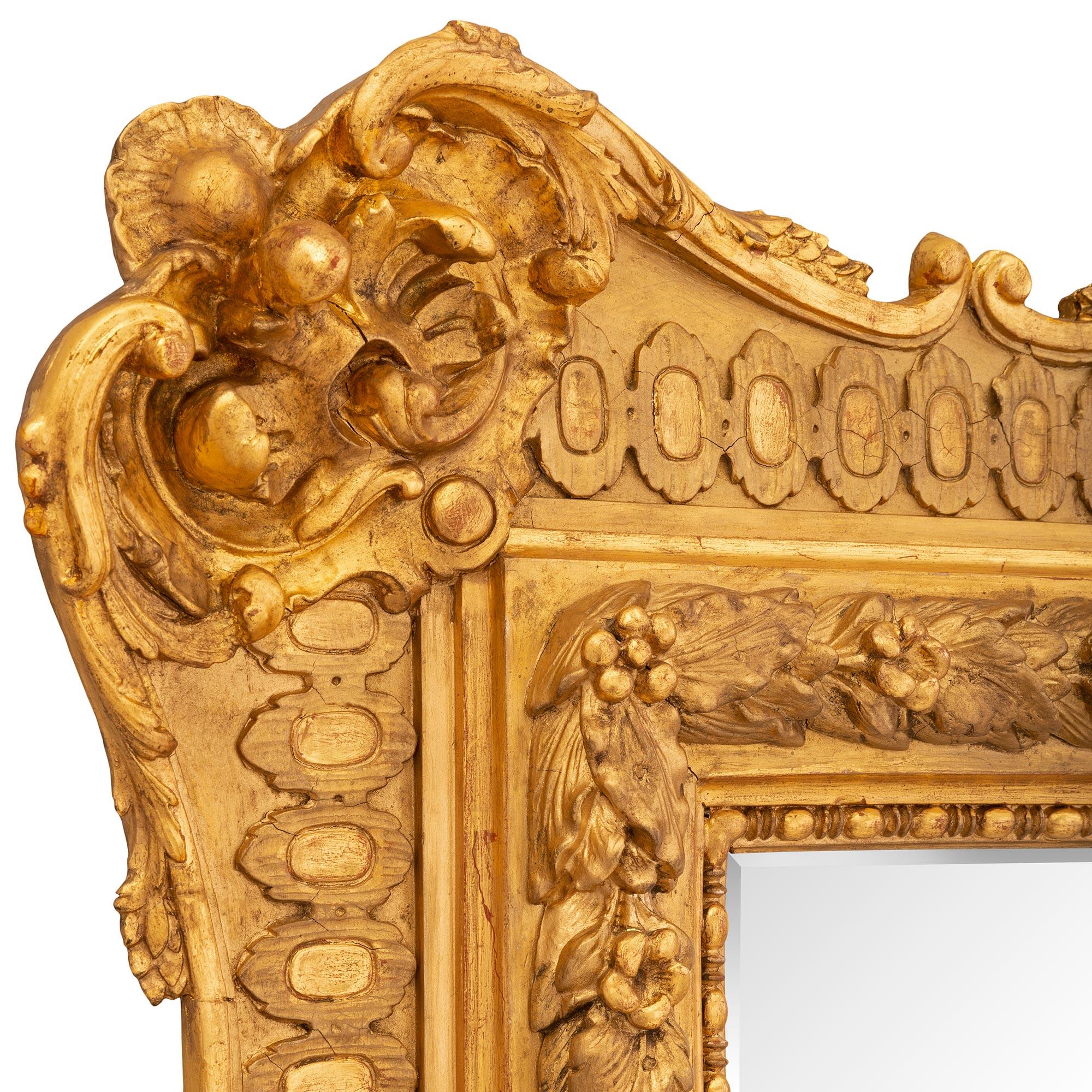 French Mid-19th Century Louis XV Rectangular Giltwood Mirror For Sale 1