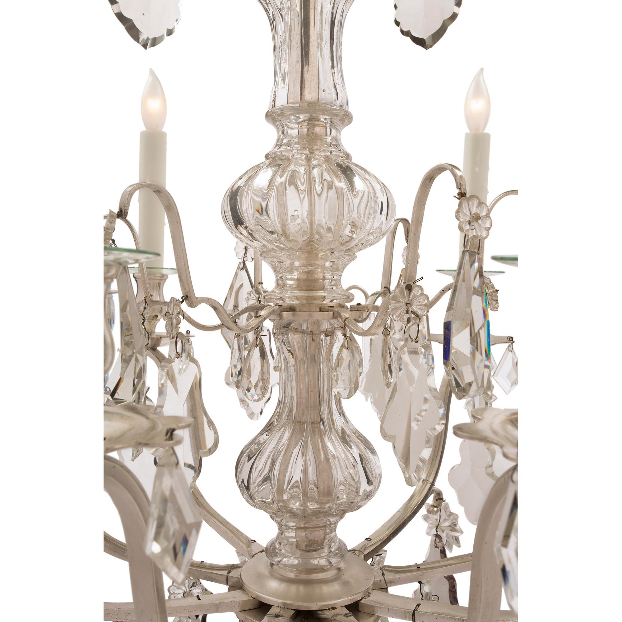 French Mid-19th Century Louis XV Style Bronze and Baccarat Crystal Chandelier For Sale 1