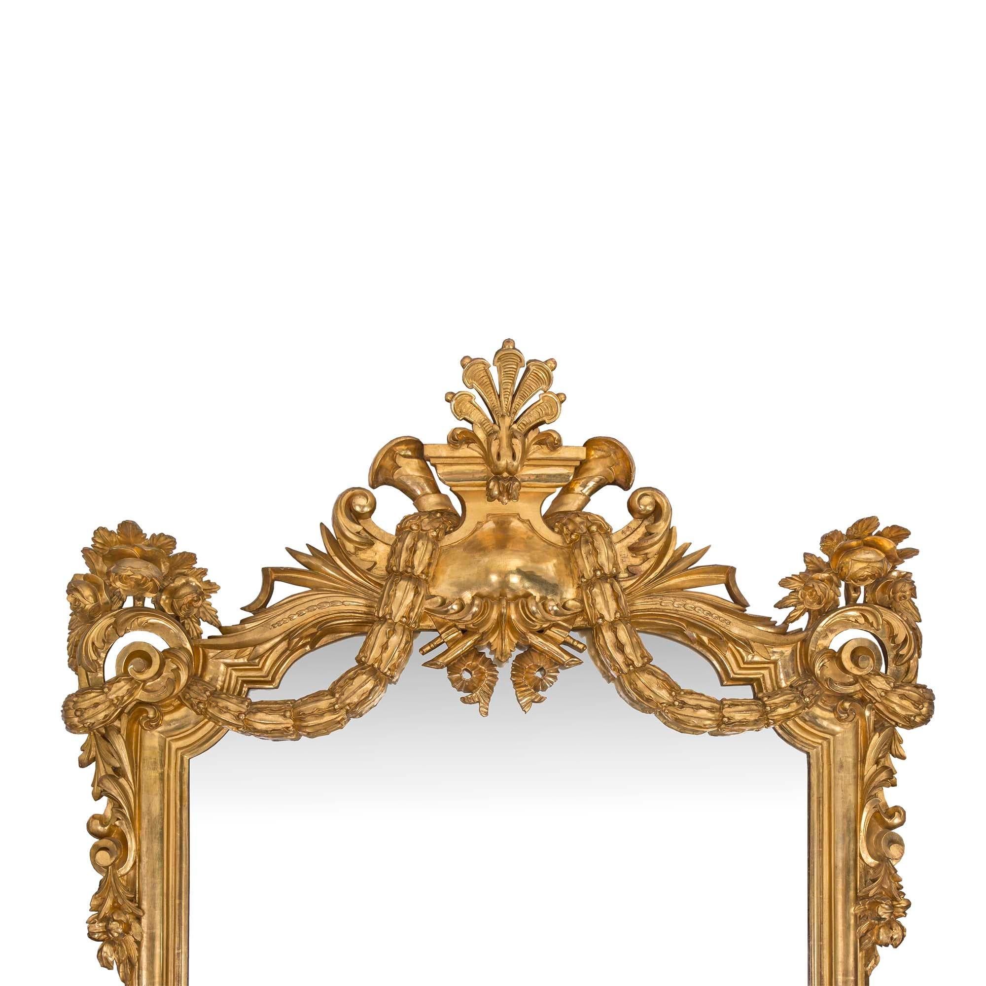 French Mid-19th Century Louis XV Style Giltwood Console and Mirror For Sale 3