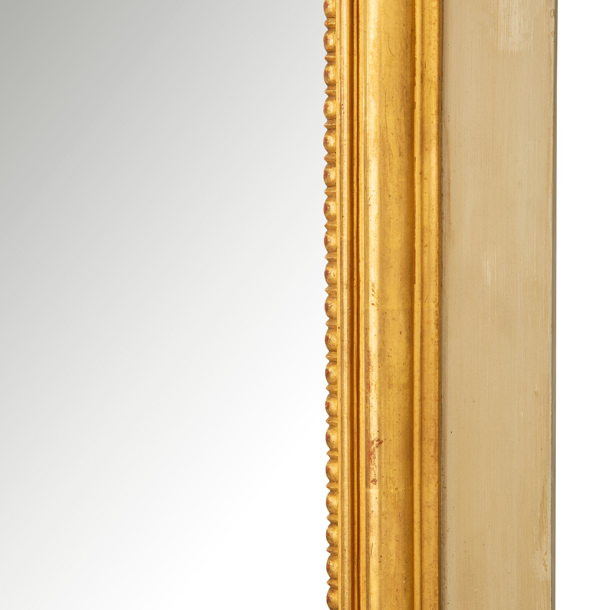 Spiegel aus patiniertem grauem und vergoldetem Holz im Louis-XV-Stil, Mitte des 19. Jahrhunderts im Angebot 1