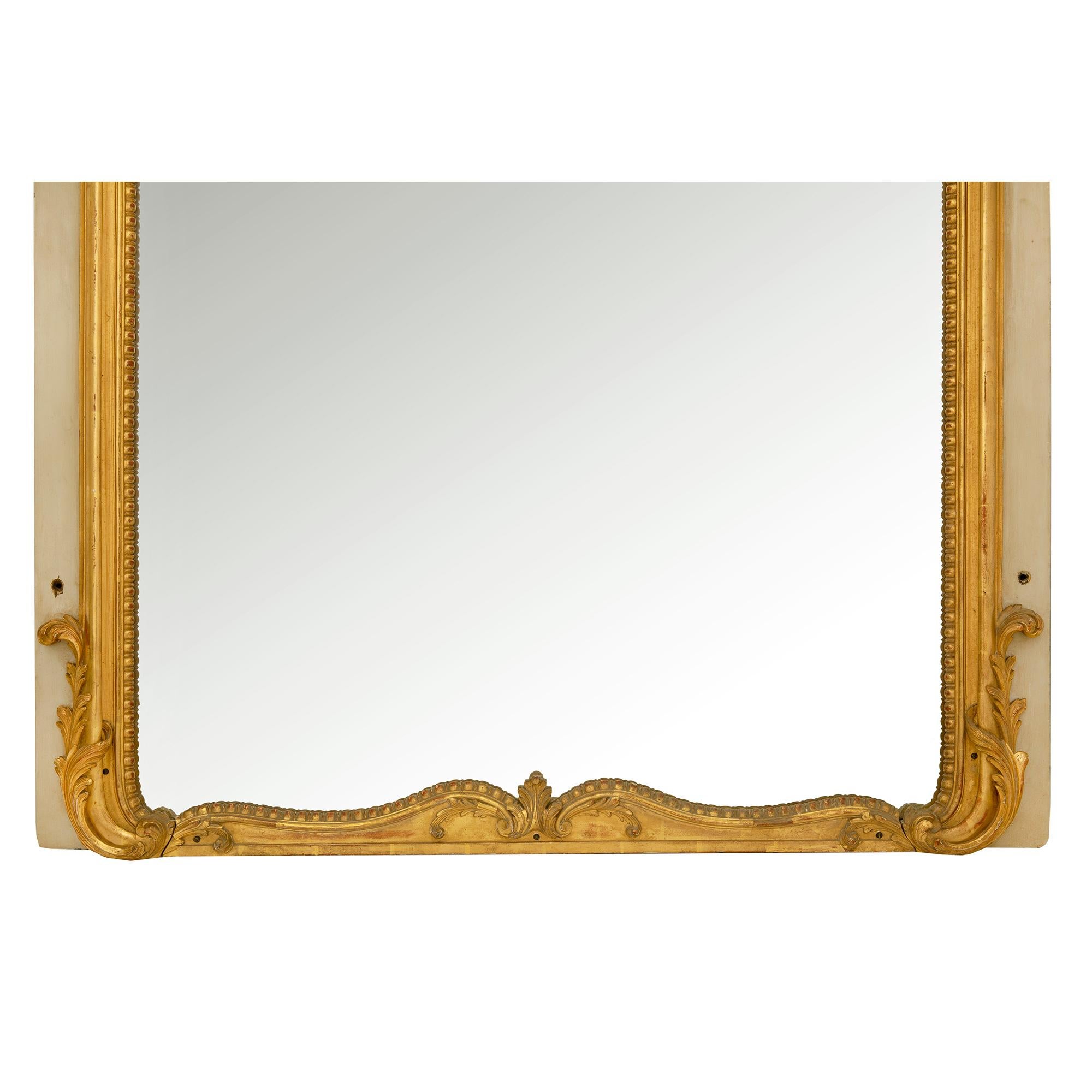 French Mid-19th Century Louis XV Style Patinated Gray and Giltwood Mirror For Sale 4