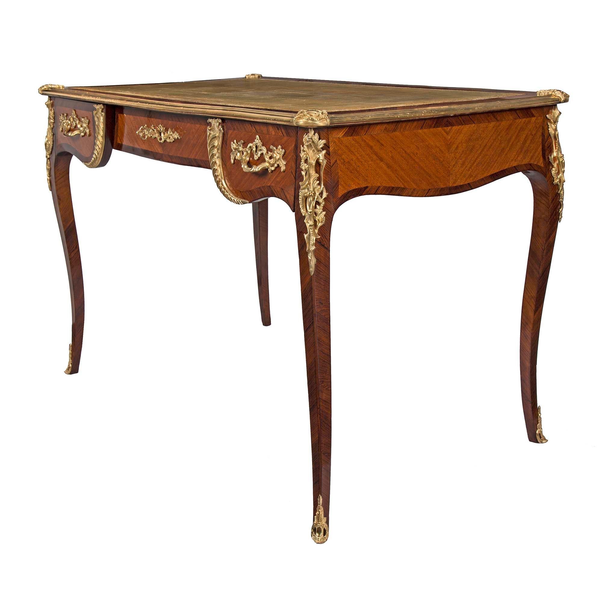 French Mid-19th Century Louis XV Style Tulipwood and Kingwood Bureau Plat In Good Condition For Sale In West Palm Beach, FL