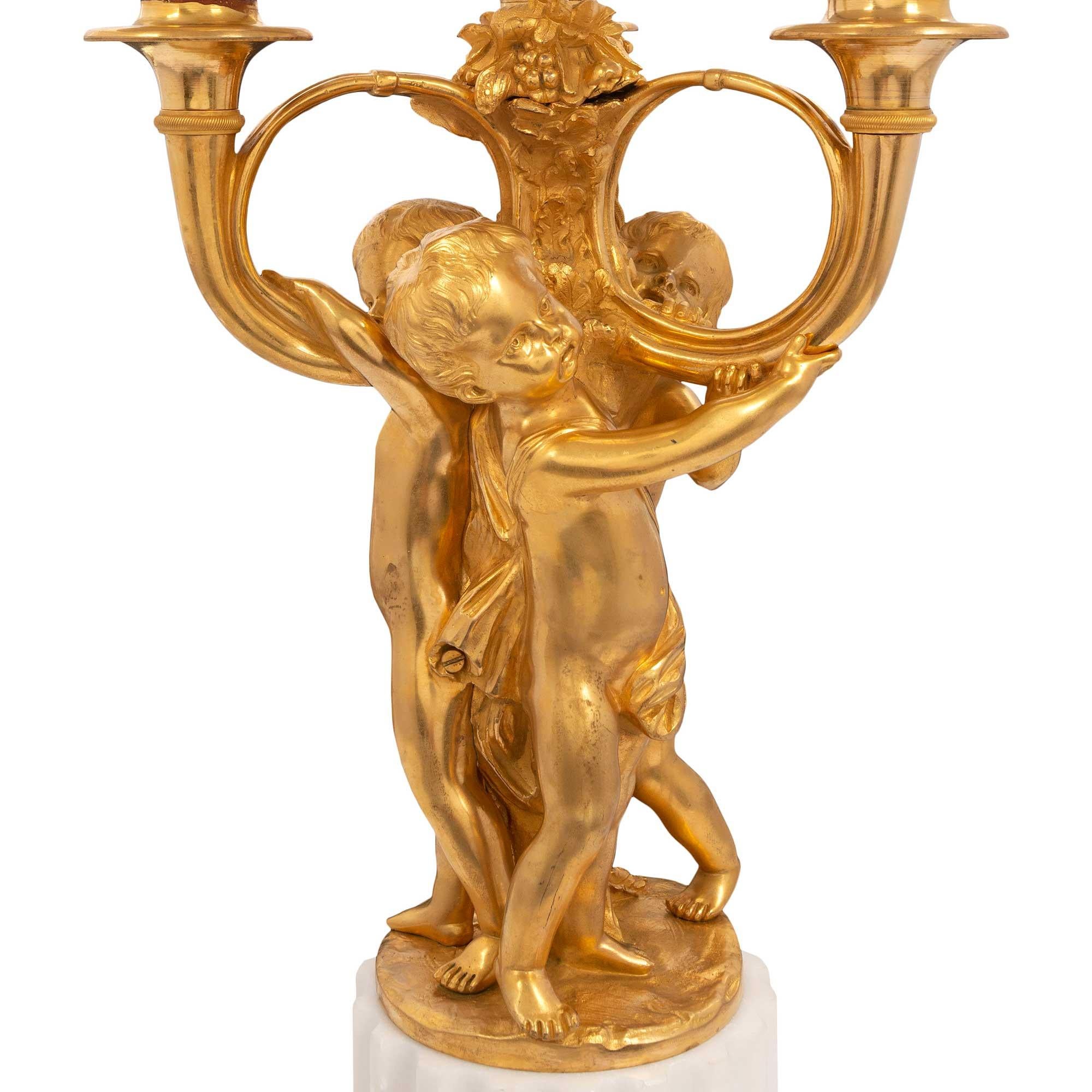 Bronze doré Lampe Bouillotte Louis XVI du milieu du 19ème siècle en vente