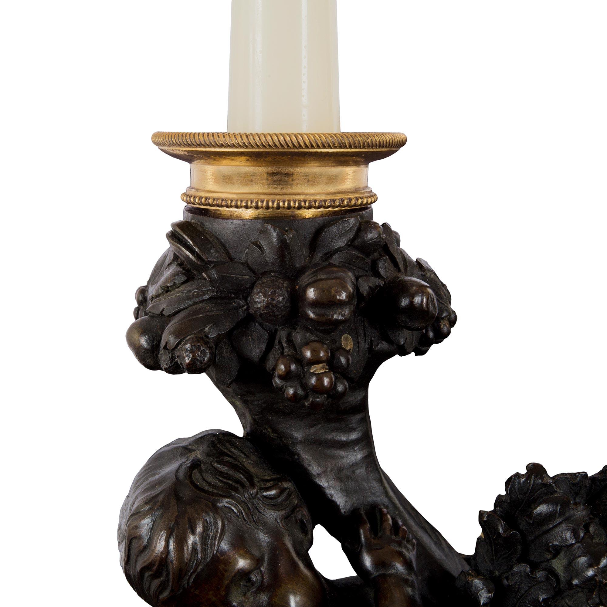 Bronze doré Candélabres français à deux bras de style Louis XVI du milieu du XIXe siècle transformés en lampe en vente