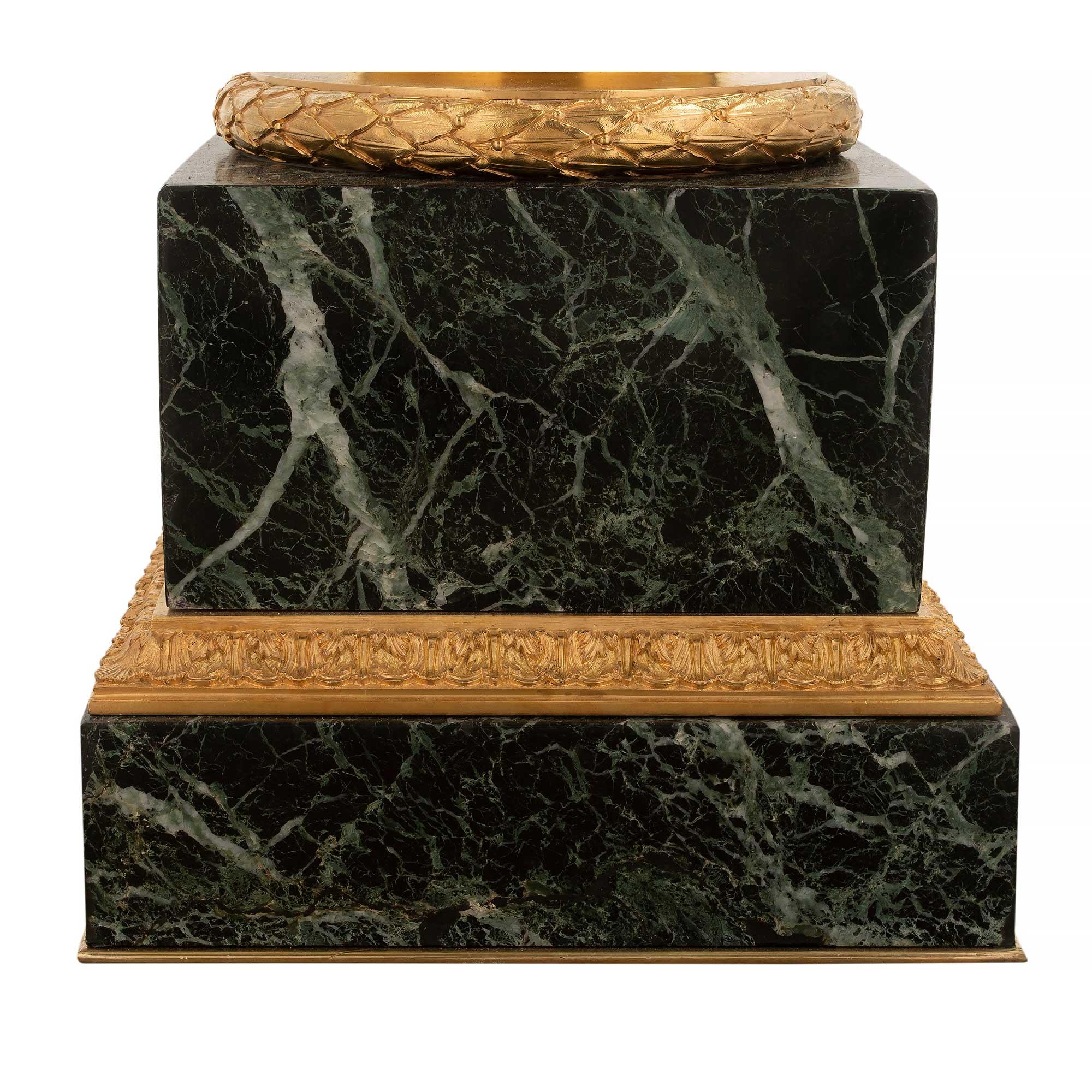 French Mid-19th Century Louis XVI Style Pedestal Column in Marble and Ormolu For Sale 3