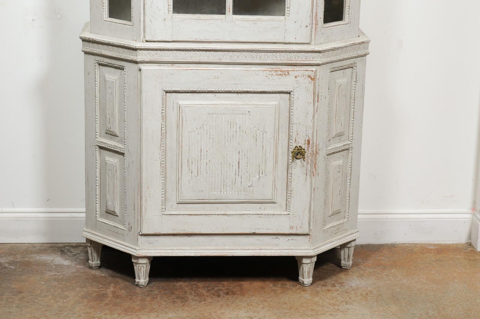 French Mid-19th Century Louis XVI Style Two-Part Vitrine with Original Finish For Sale 10