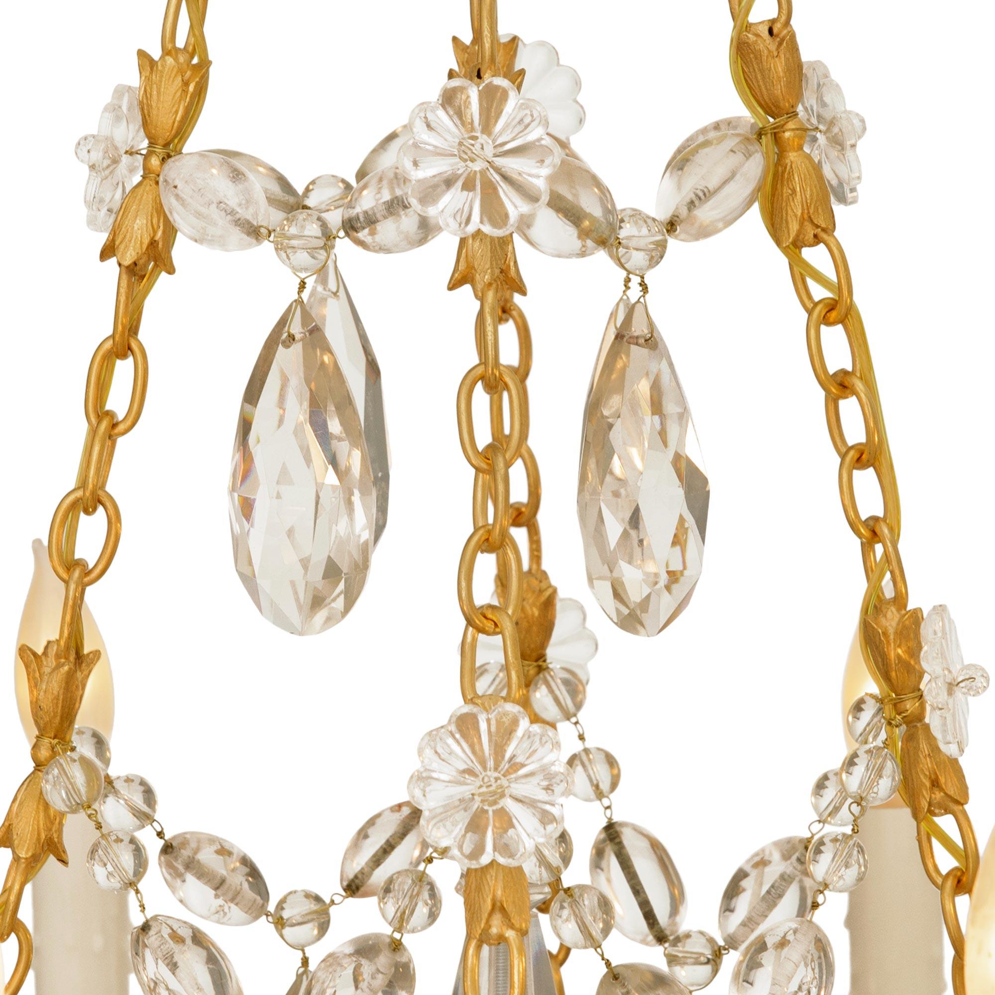 Lampadario francese della metà del XIX secolo in Ormolu, Baccarat e cristallo di rocca In condizioni buone in vendita a West Palm Beach, FL