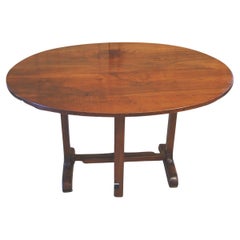 French  Mid 19th Century Oval Walnut Vendange Table with Tilting Mechanism