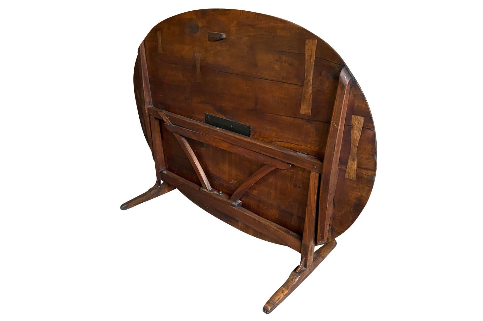 French Mid-19th Century Oval Wine Tasting Table For Sale 10
