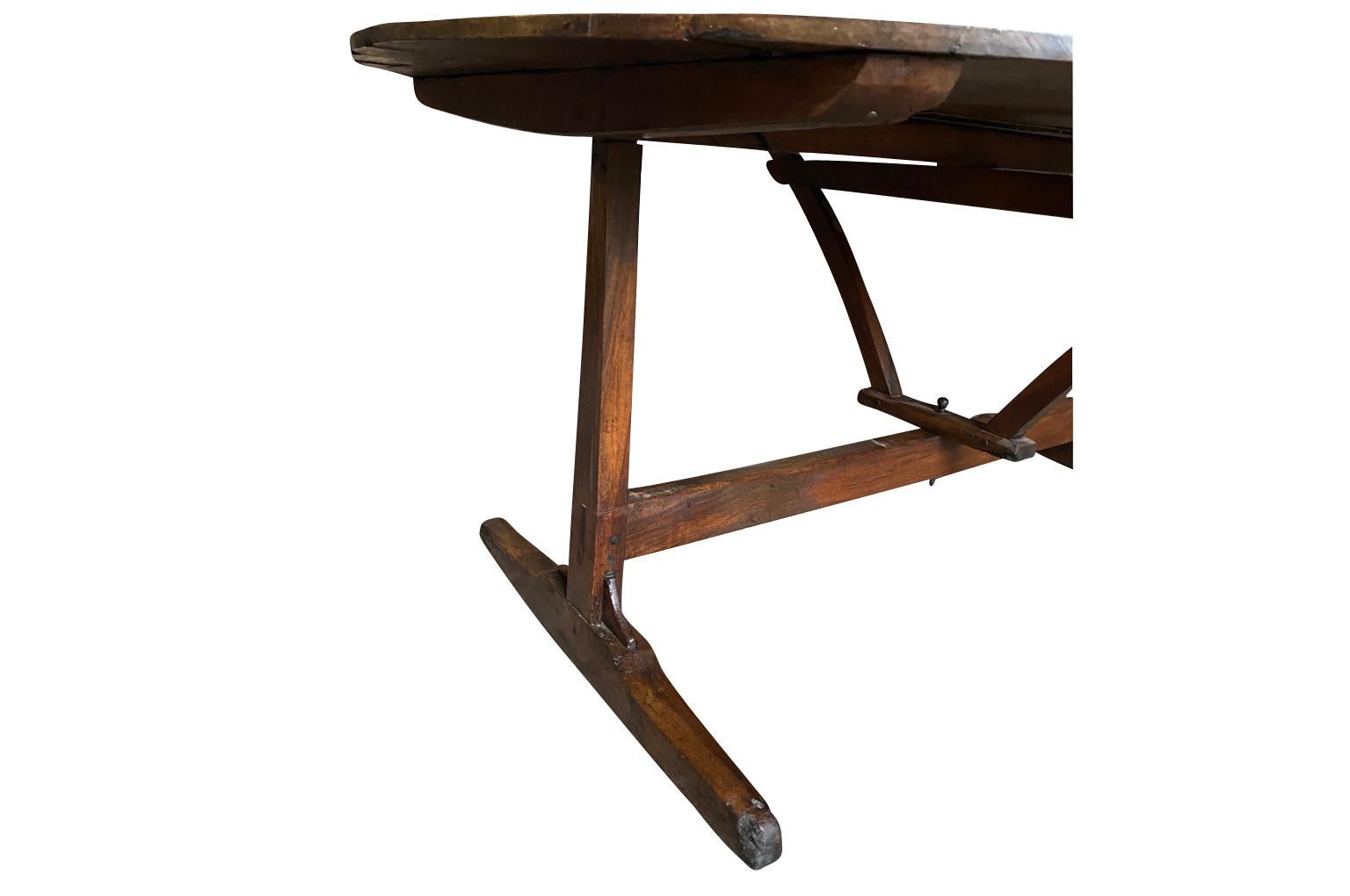French Mid-19th Century Oval Wine Tasting Table For Sale 1