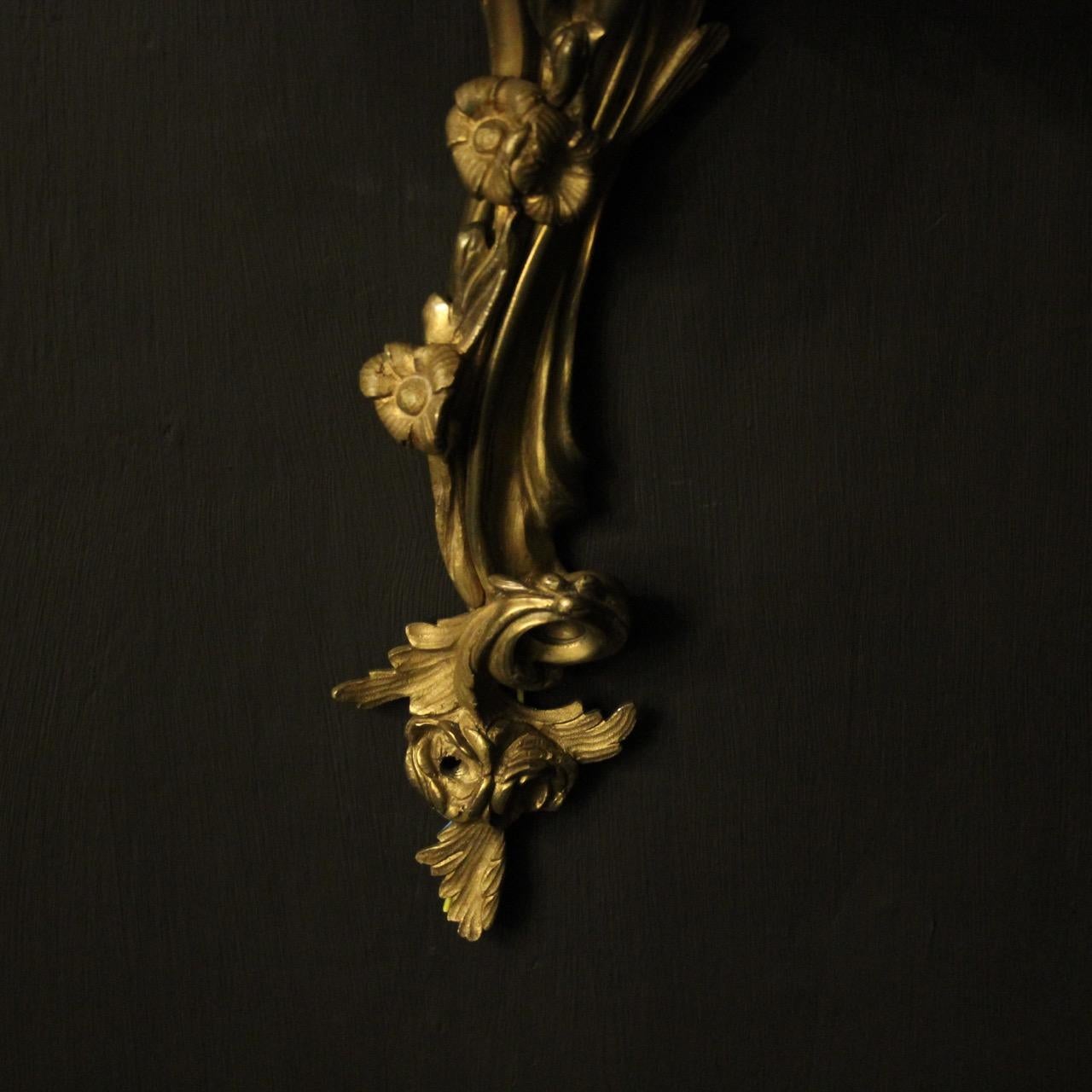 French Mid-19th Century Pair of Gilded Bronze Antique Wall Sconces 1