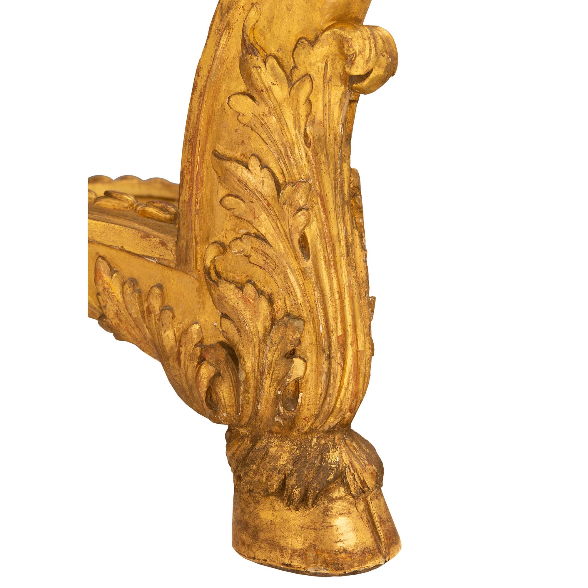 Mesa central francesa de madera dorada y mármol estilo Regencia de mediados del siglo XIX en venta 6