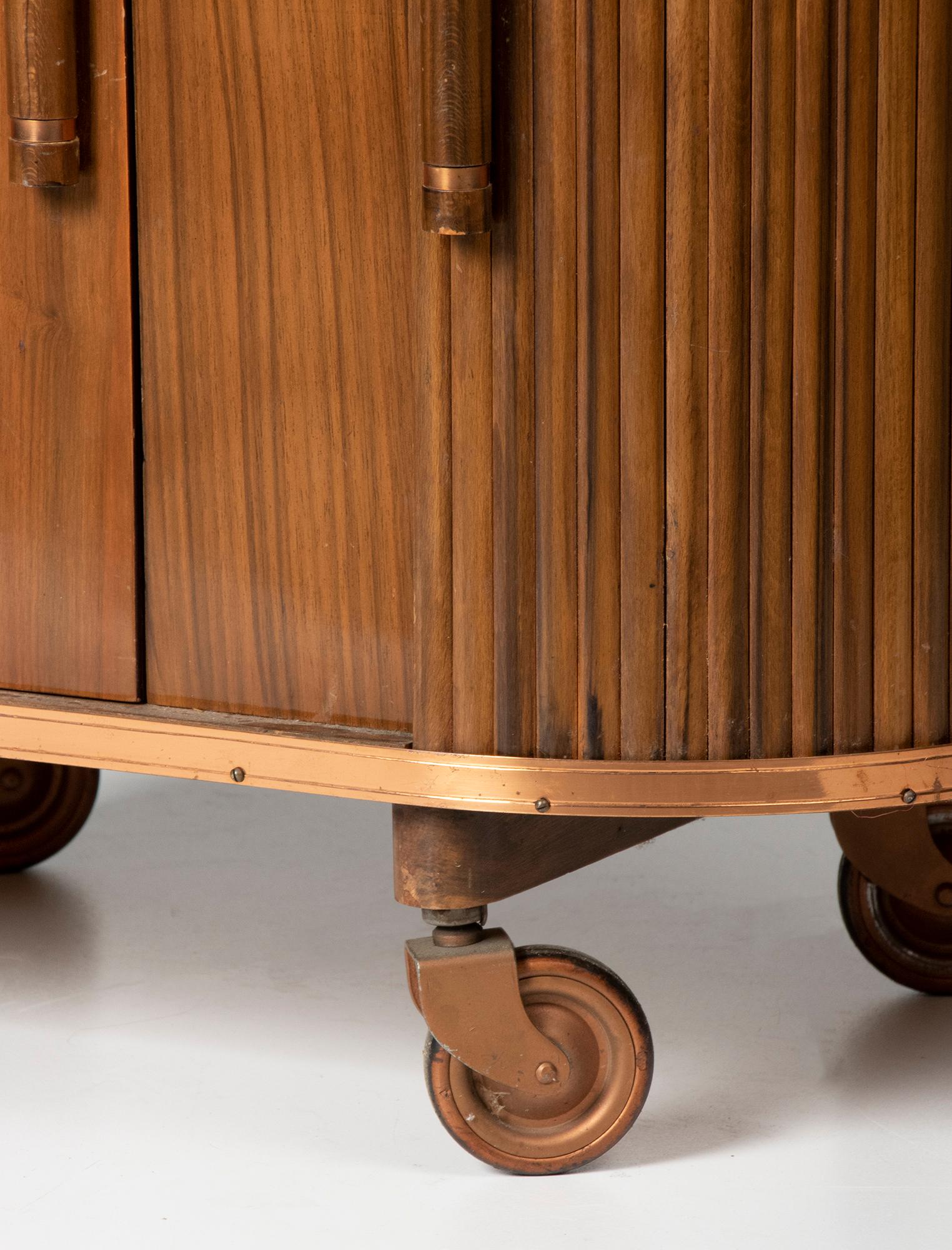 French Mid-20th Century Bar Cart Trolley with Sliding Door In Good Condition In Casteren, Noord-Brabant