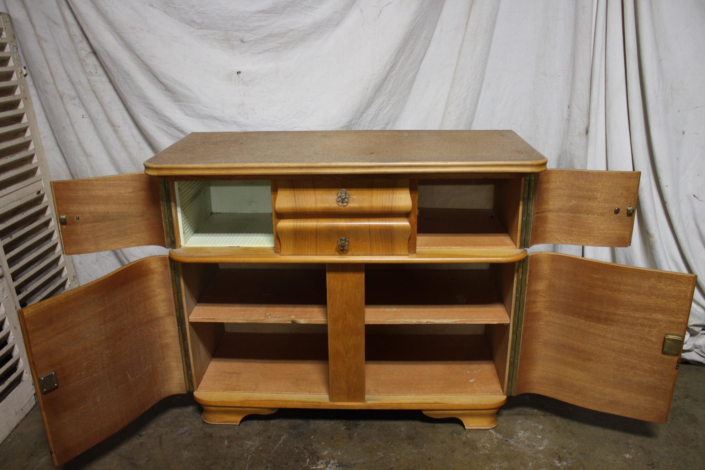 French Mid-20th Century Buffet For Sale 1