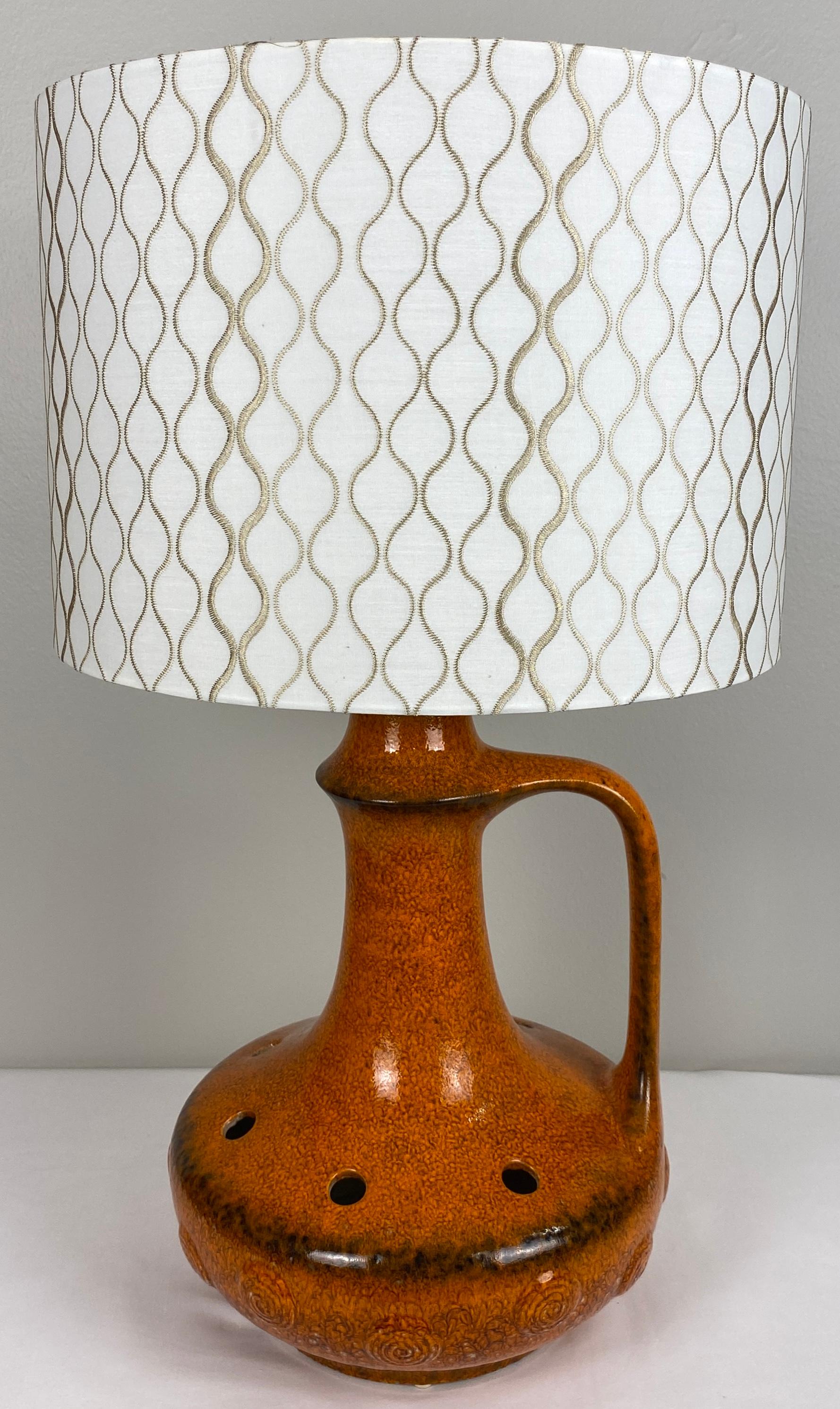 Mid-Century Modern French Mid-20th Century Ceramic Table Lamp Orange For Sale