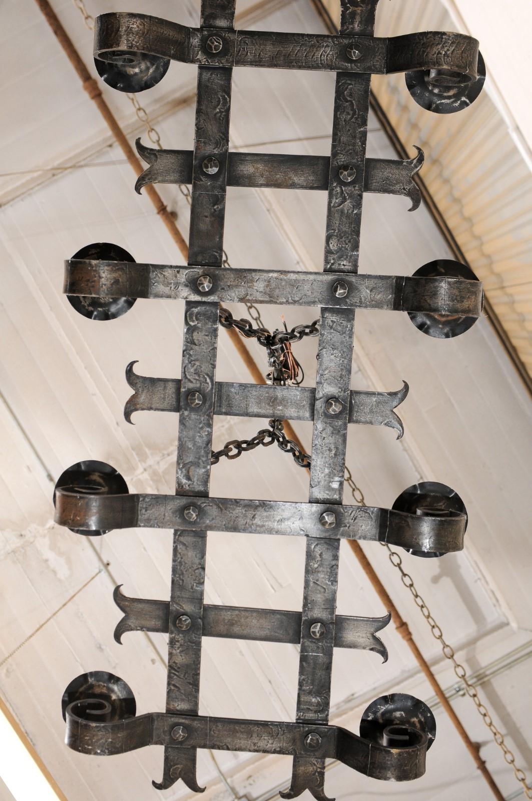 French Forged-Iron Eight-Light Chandelier in Rectangular Shape, Mid-20th Century For Sale 6