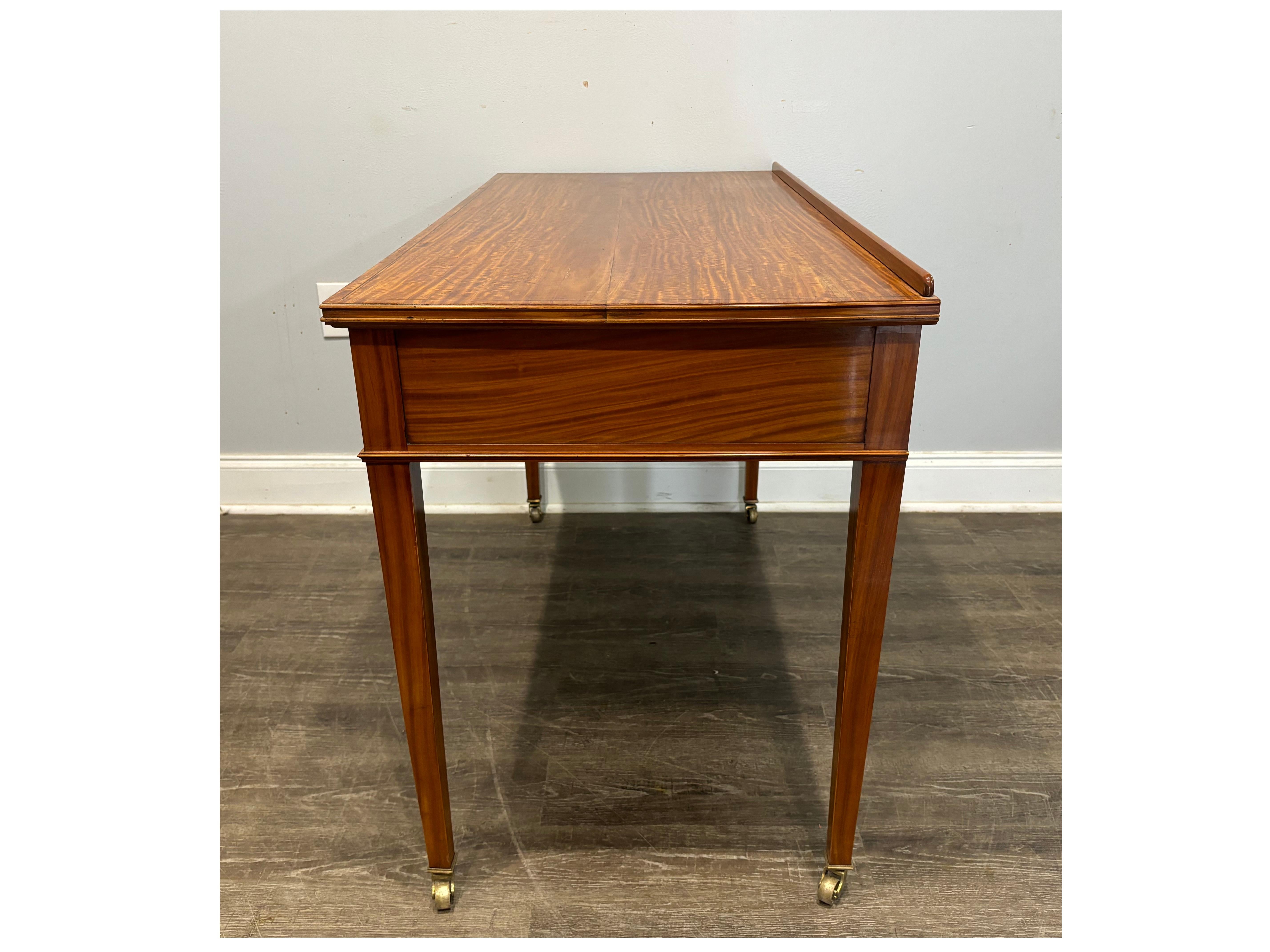 French Mid-20th Century Writing Table For Sale 2