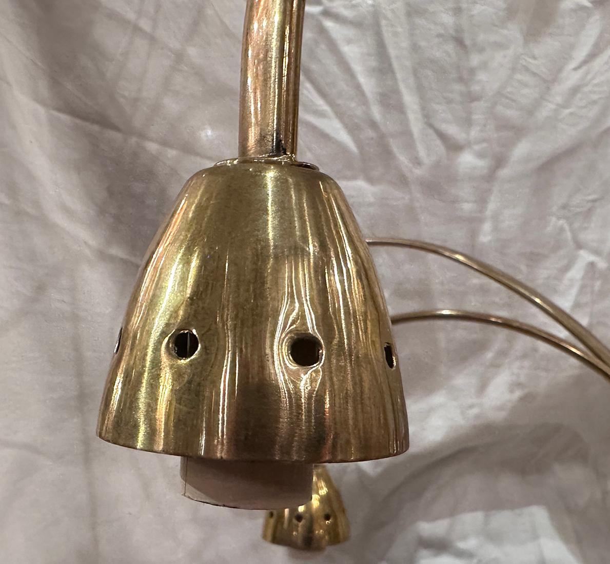 Bronzo Lampadario francese di metà secolo in vendita