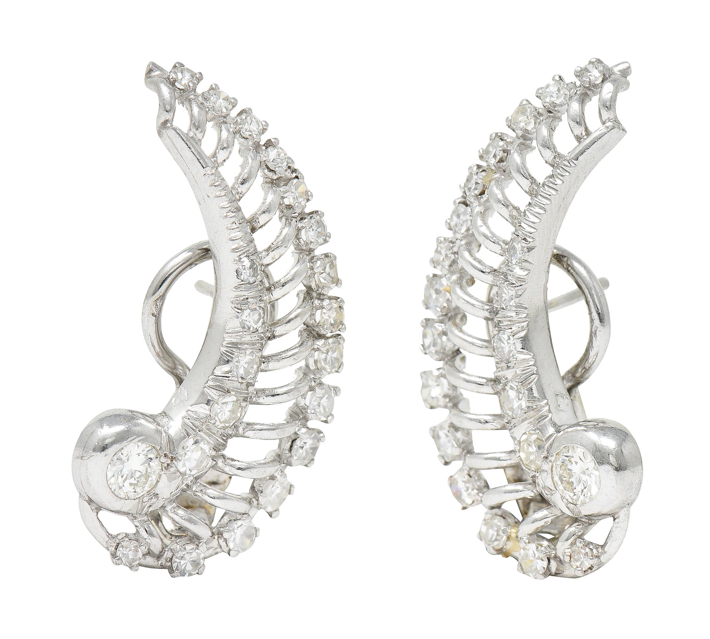 Women's or Men's French Mid-Century 1.50 Carat Diamond Platinum Ear-Crawler Earrings