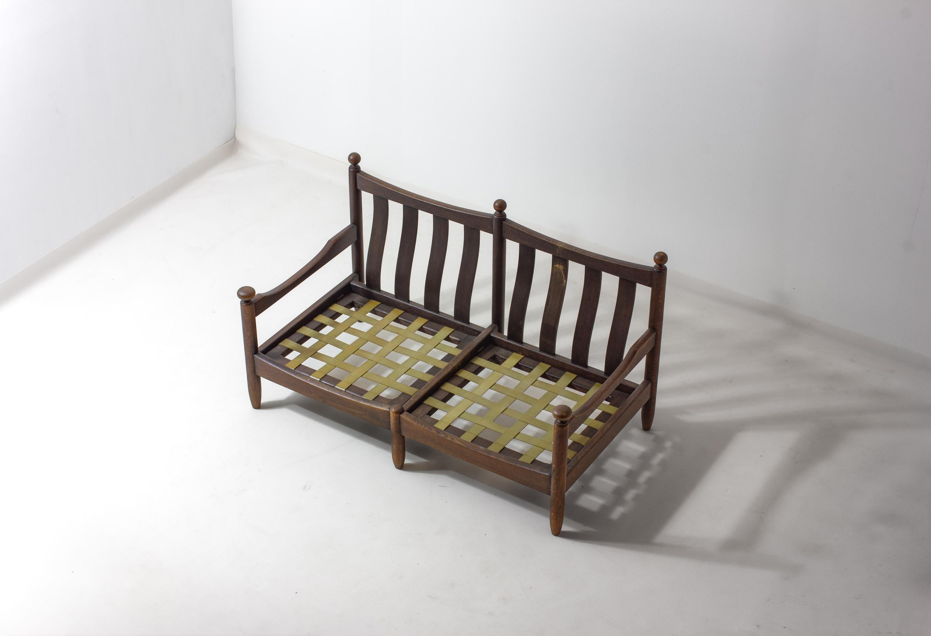 Mid-Century moderno Poltrona francese a due posti della metà del secolo scorso in Oak e pelle in vendita