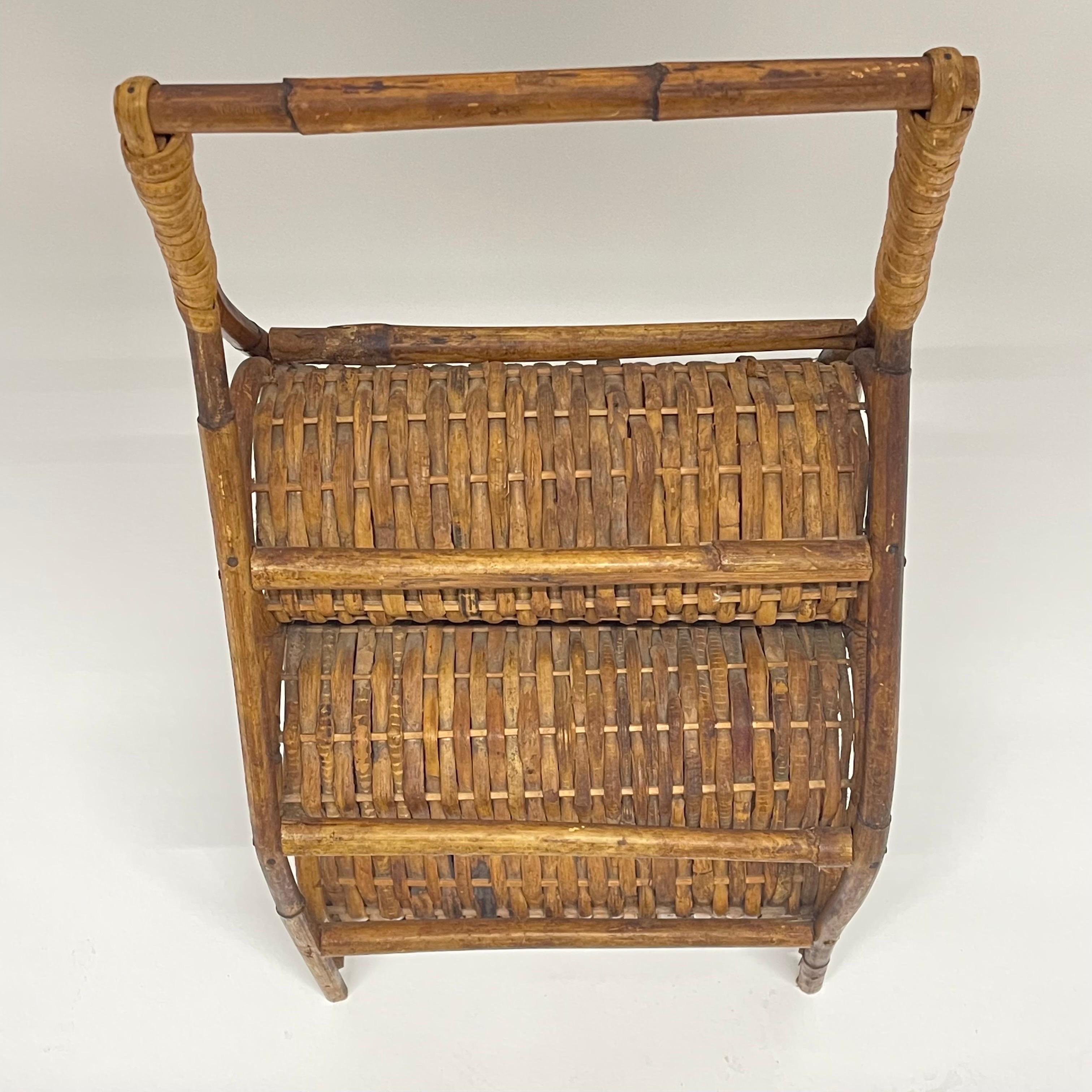 French Mid Century 5 Bottle Wicker Rattan and Bamboo Wine Holder or Rack In Good Condition In Miami, FL