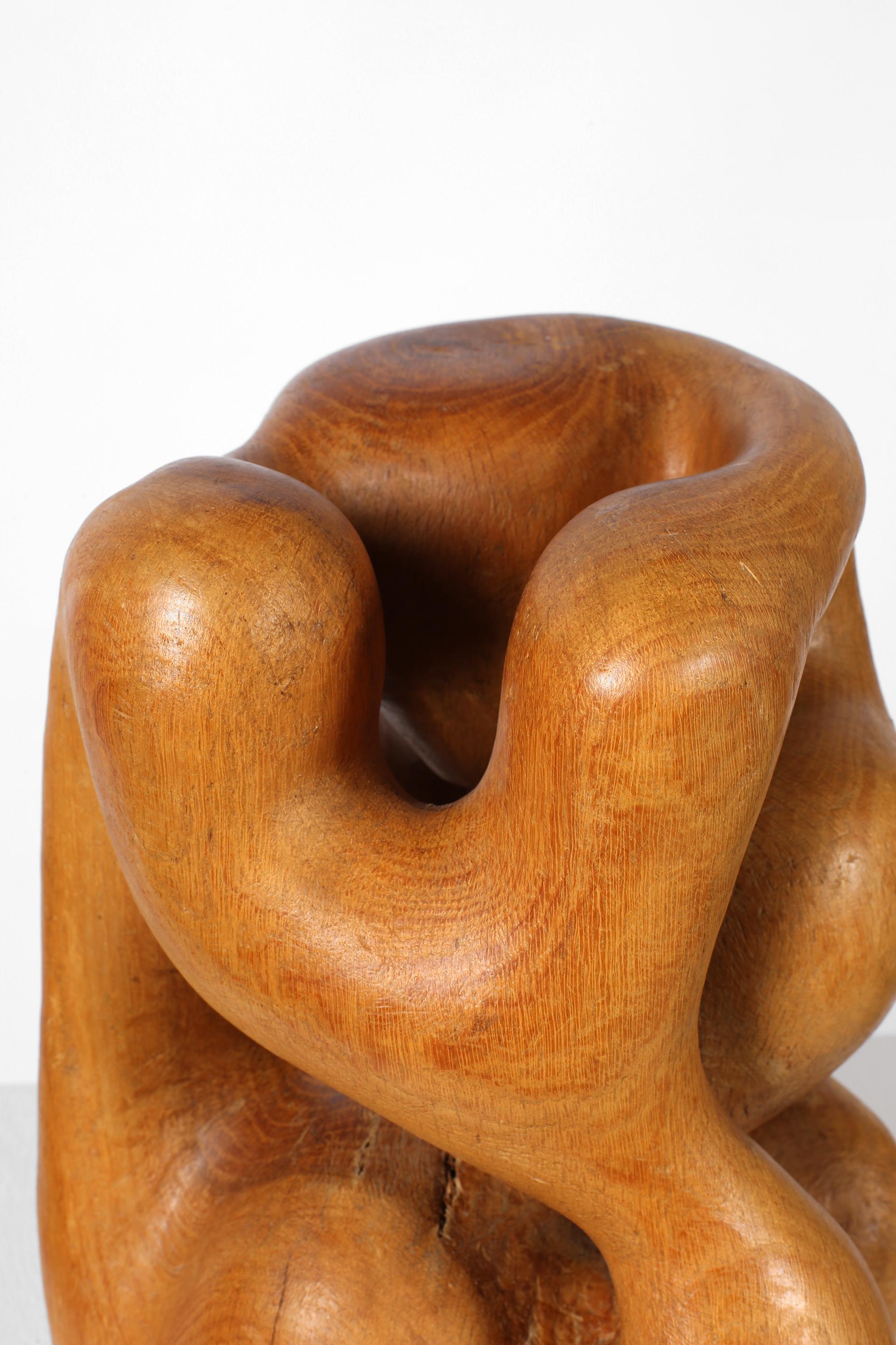 Sculpture française abstraite de forme libre en bois sculpté du milieu du siècle dernier en vente 4