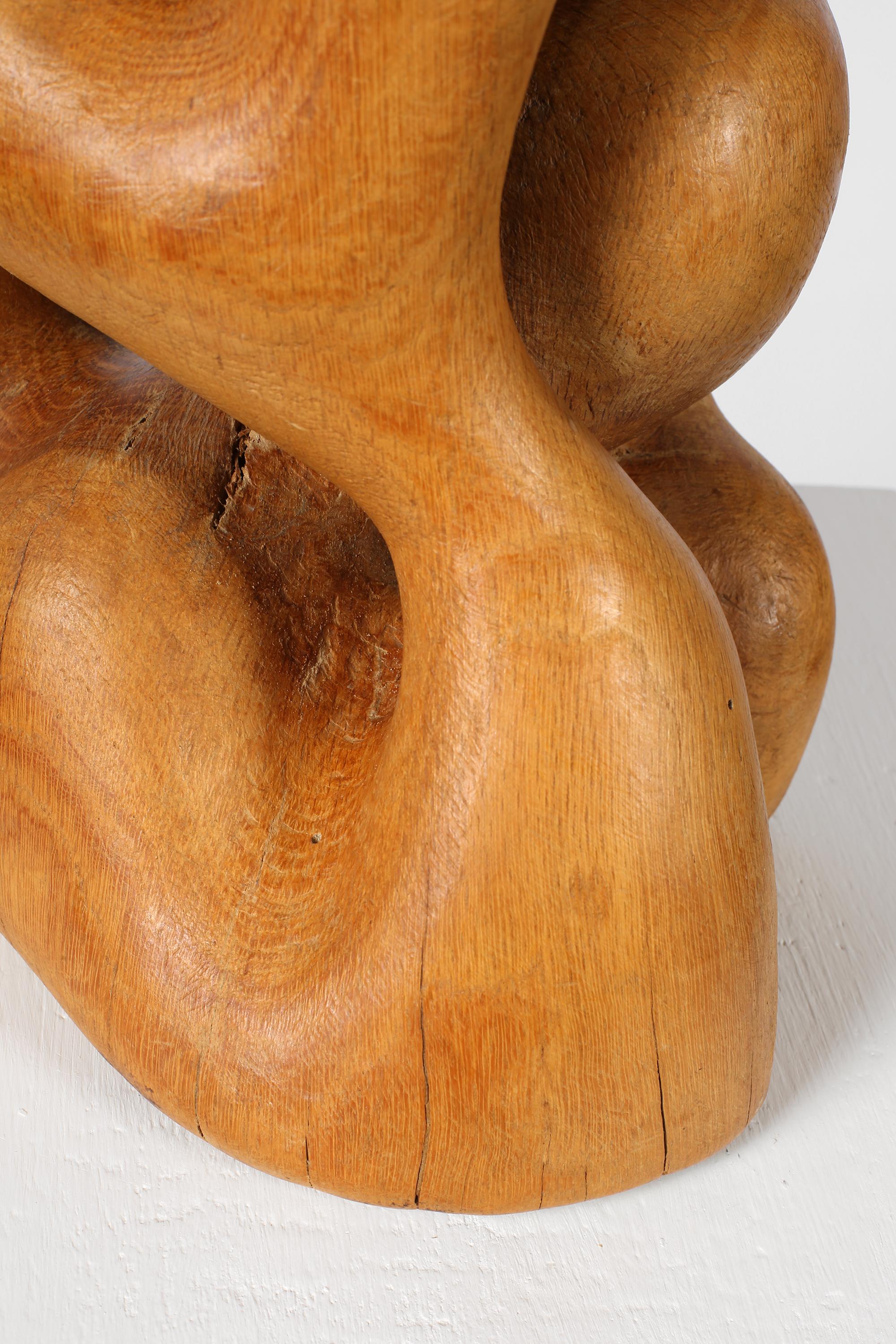 Sculpture française abstraite de forme libre en bois sculpté du milieu du siècle dernier en vente 5