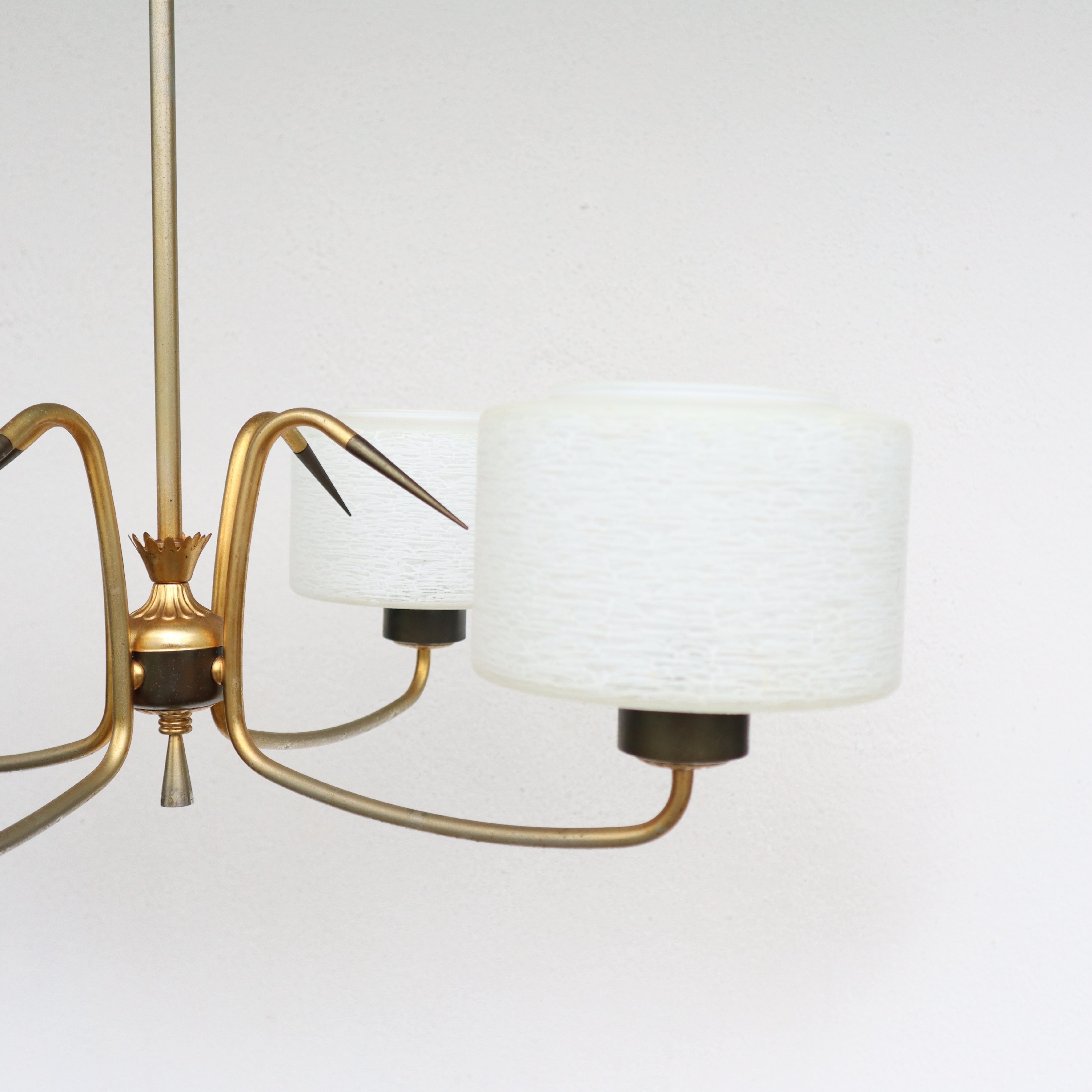 Lampadario atomico francese di metà secolo in ottone e vetro in vendita 3