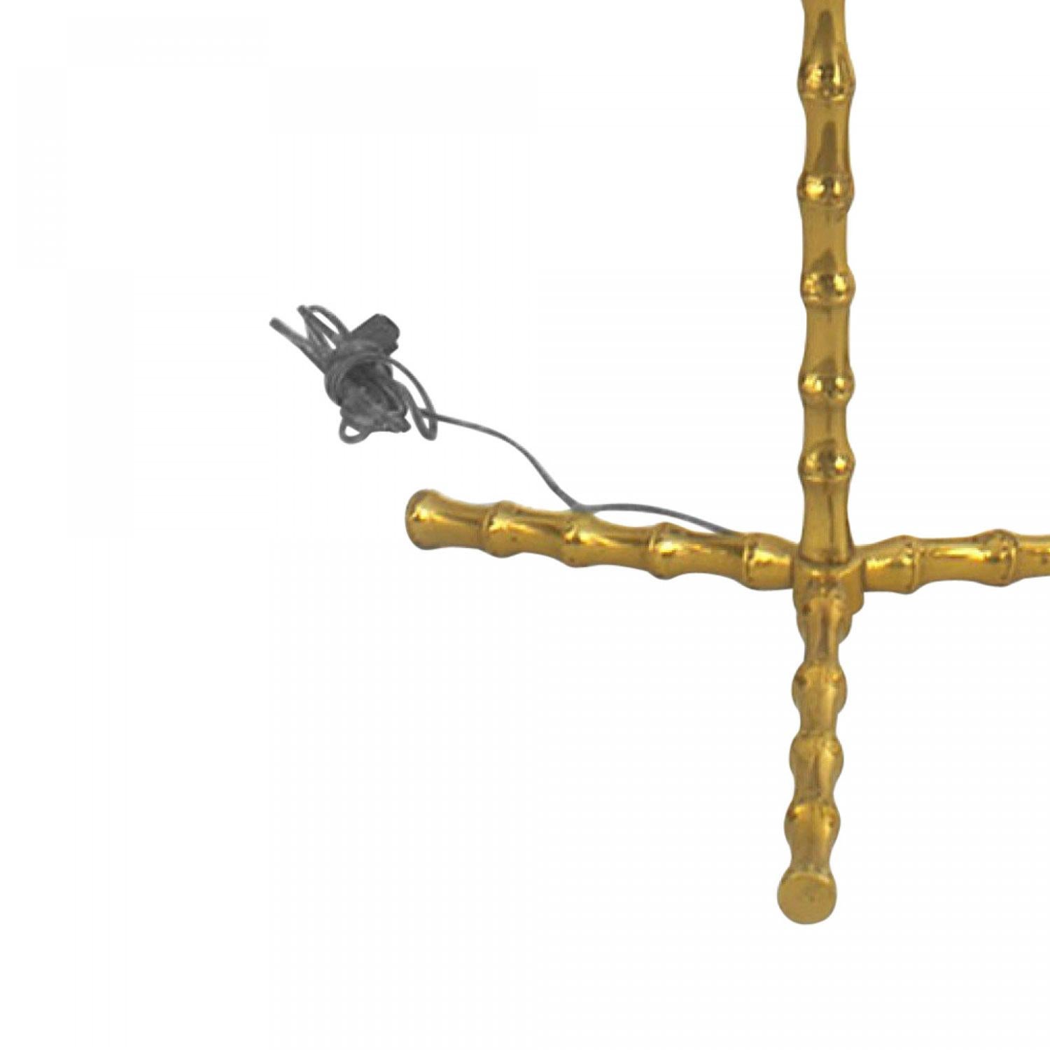 Doré Lampadaire en faux bambou de style Bagues du milieu du siècle en vente