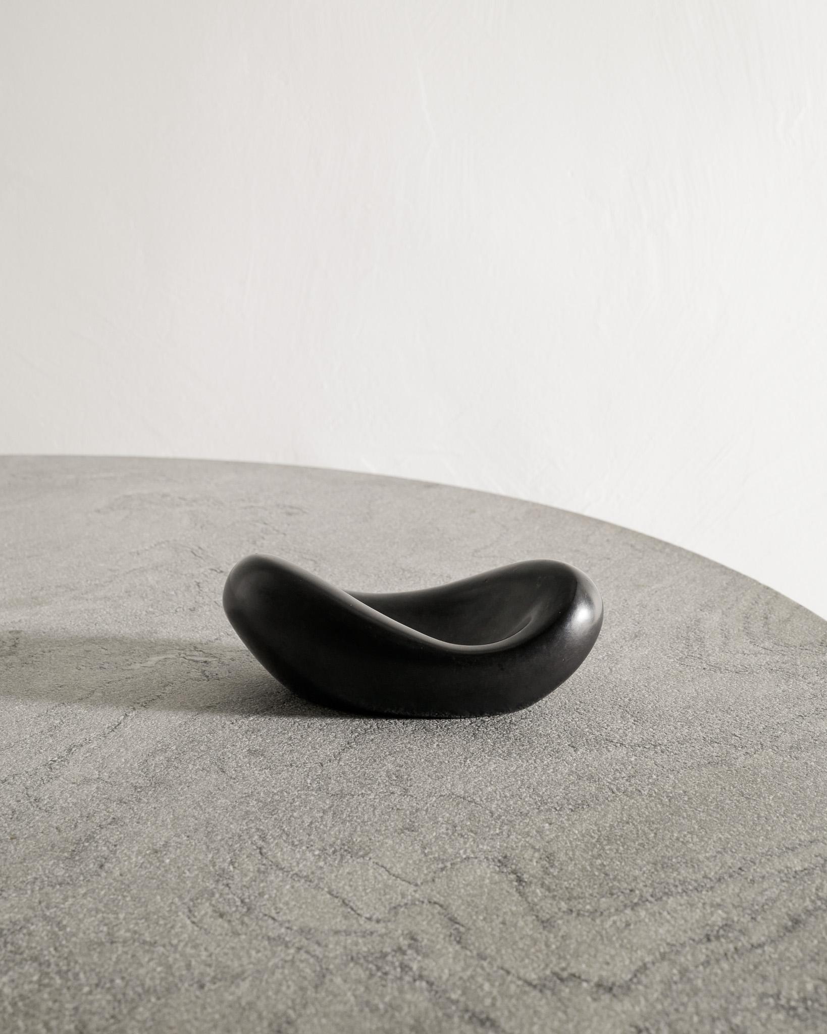 Mid-Century moderno Ciotola a forma di banana nera di Georges Jouve per A. Simon, 1950 in vendita