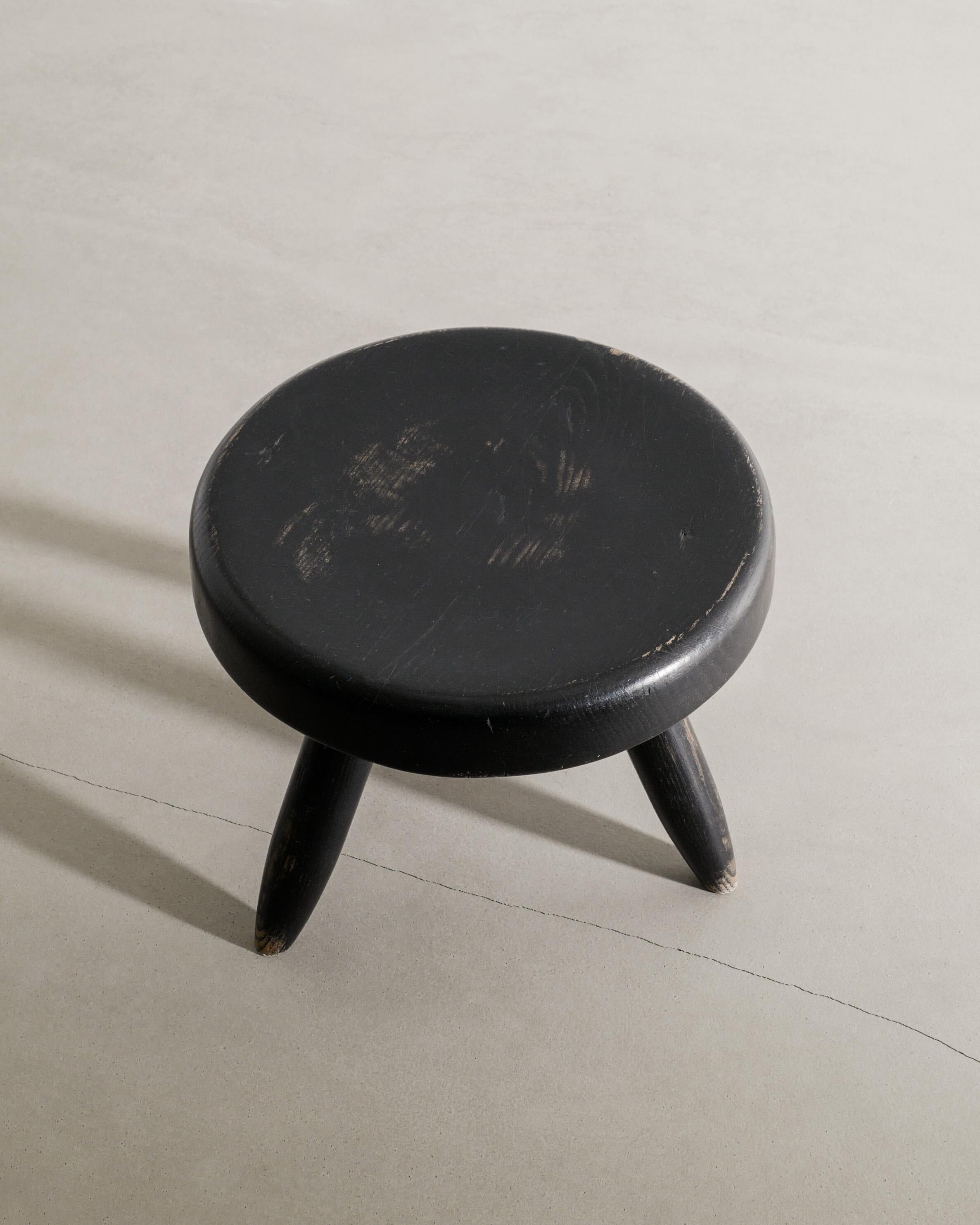 Francese Sgabello basso in legno nero Berger di Charlotte Perriand, 1950 in vendita