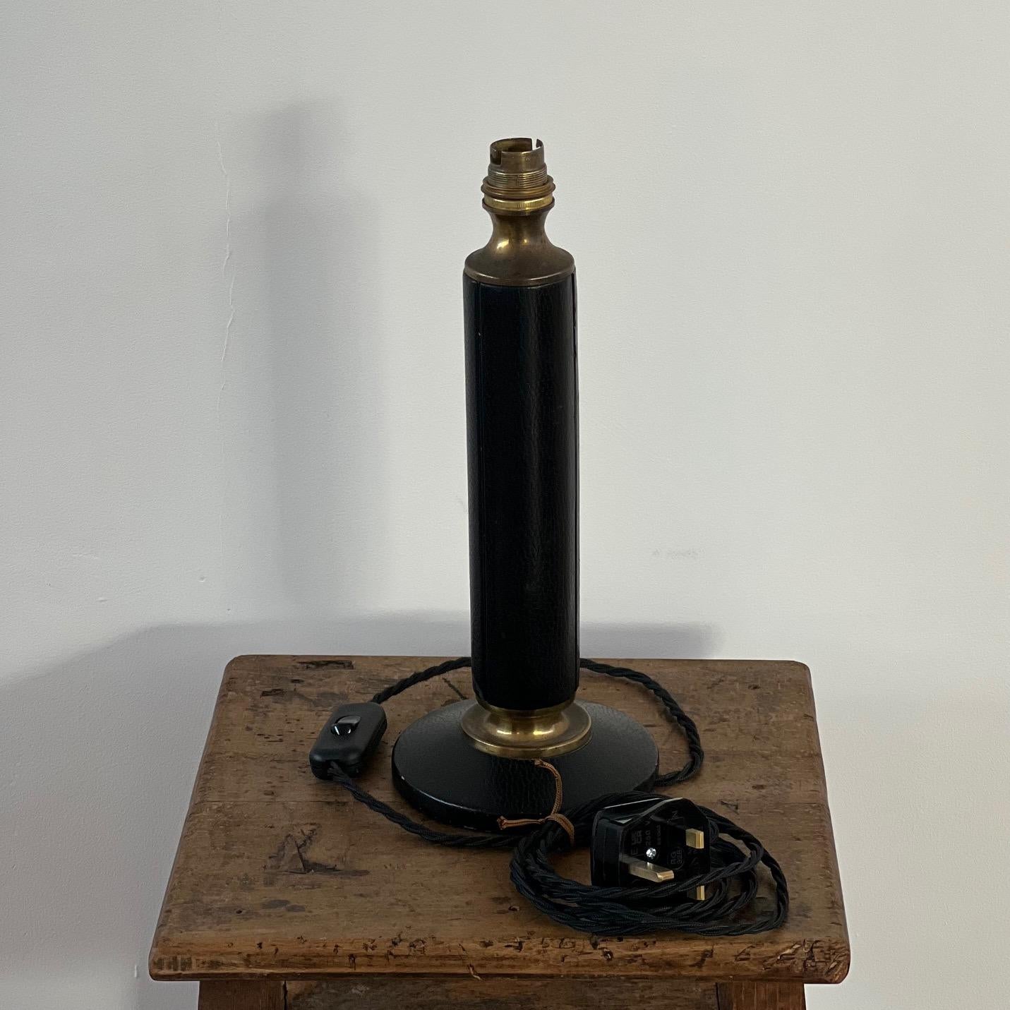 French Mid-Century Black Leather and Brass Table Lamp For Sale 7