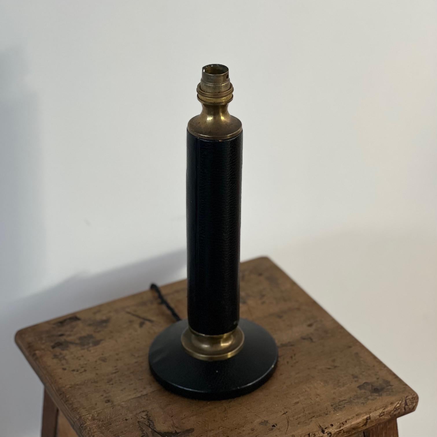 French Mid-Century Black Leather and Brass Table Lamp For Sale 3