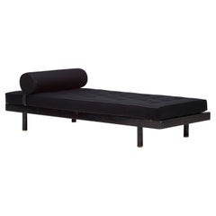 Lit de repos S.C.A.L. français du milieu du siècle par Jean Prouvé Produit en France, années 1950