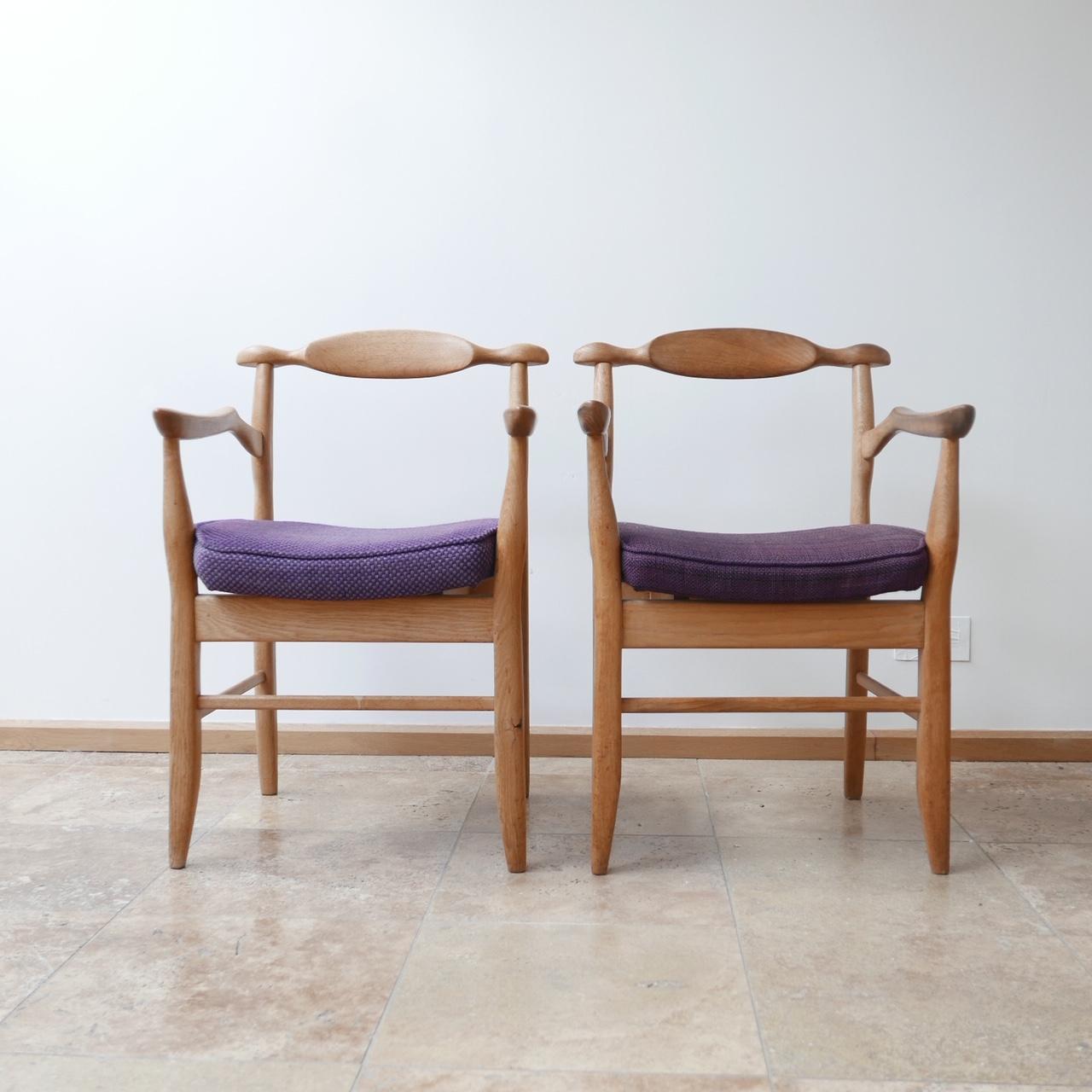 French Midcentury Blonde Oak Guillerme et Chambron 'Fumay' Bridge Chairs, Pair 6