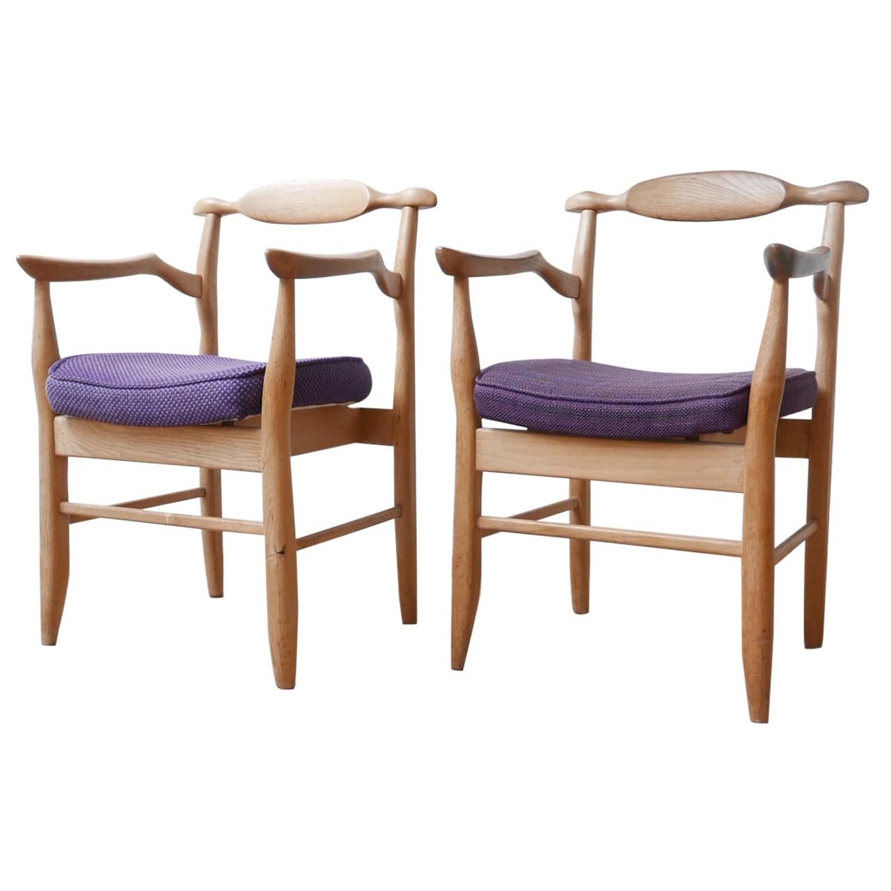 French Midcentury Blonde Oak Guillerme et Chambron 'Fumay' Bridge Chairs, Pair