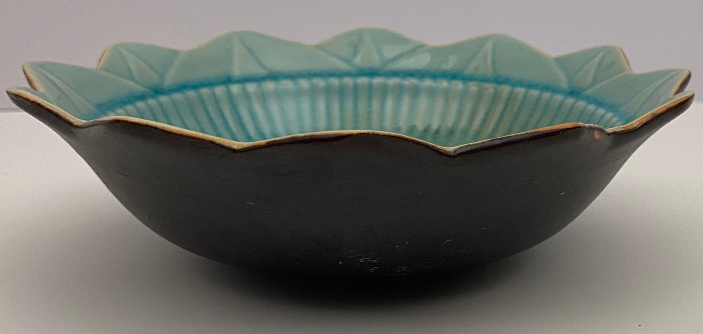 French Mid Century Blue and Black Matte Ceramic Key Holder or Vide Poche In Good Condition For Sale In Miami, FL
