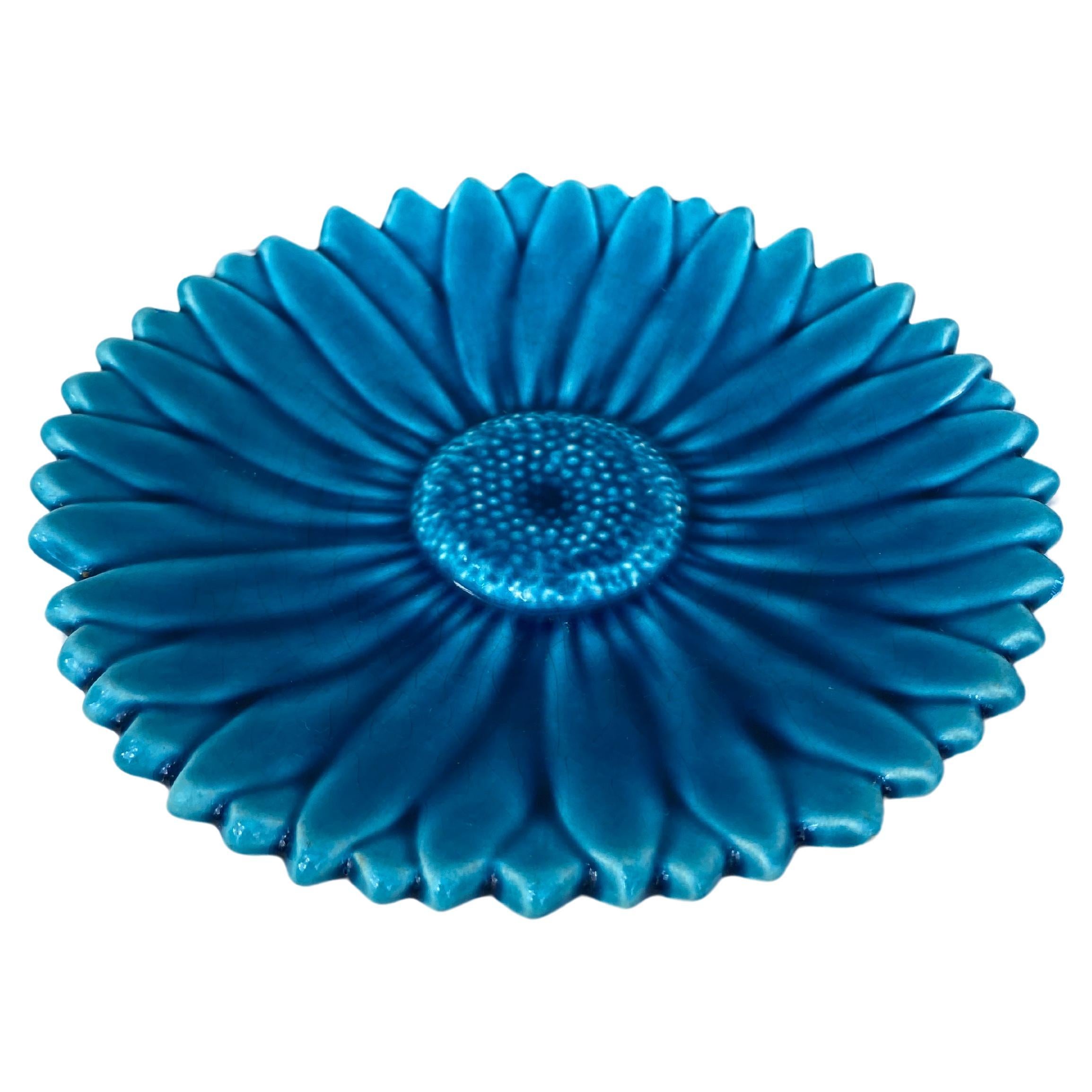 French Mid-Century Blue Daisy Plate signed Maunier Vallauris.
8 inches diameter.
