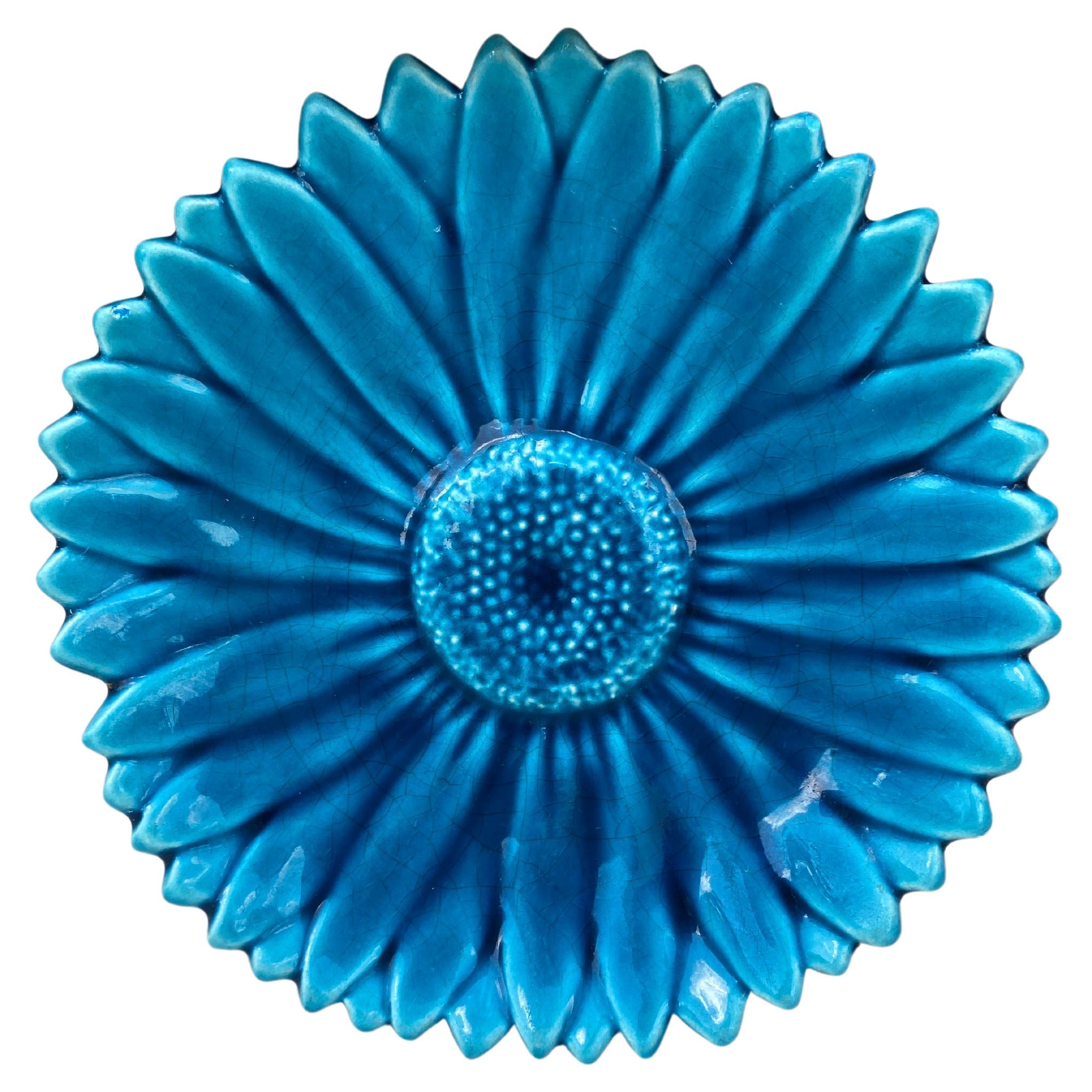 Piatto a margherita in maiolica blu di metà secolo francese Vallauris AM