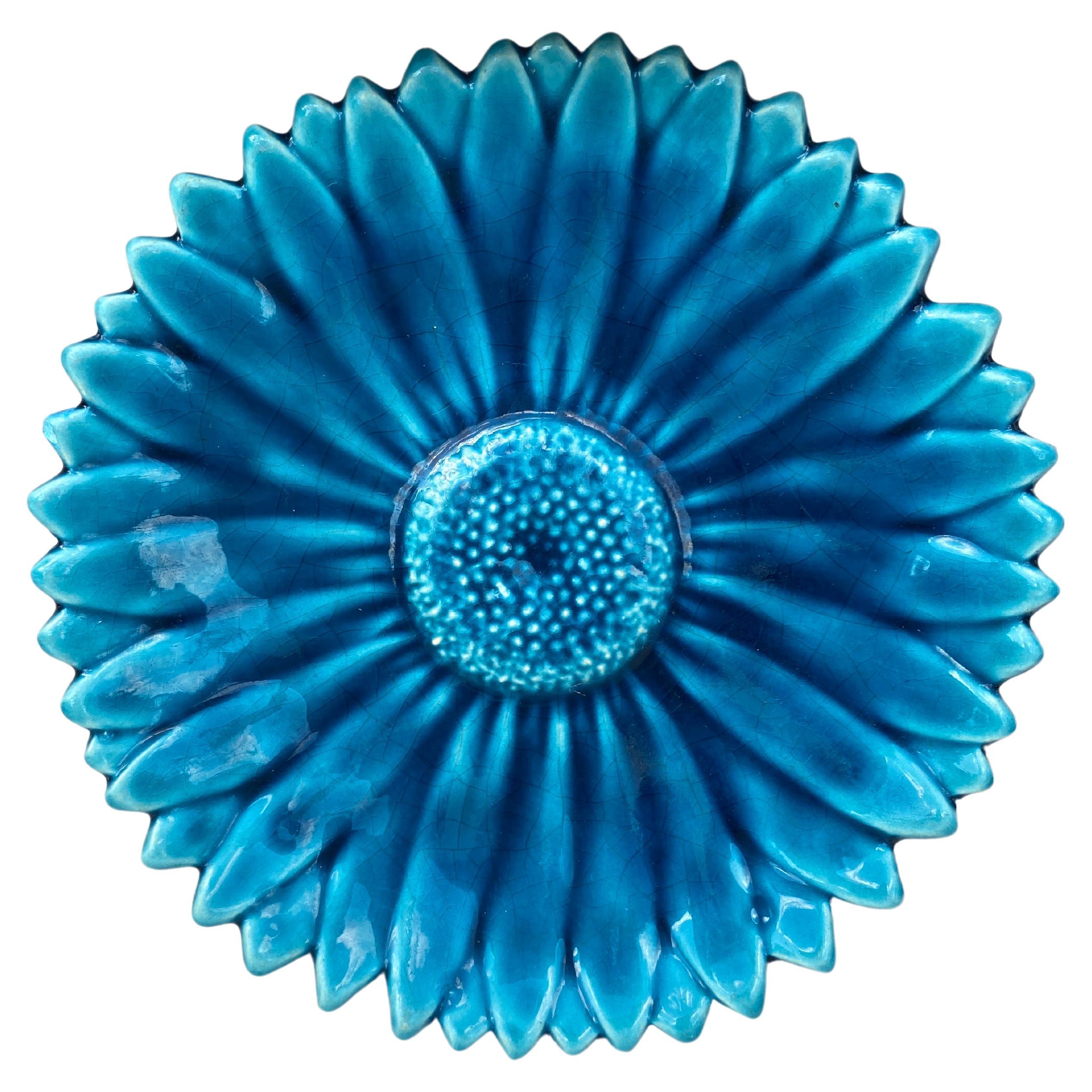 Piatto a margherita in maiolica blu di metà secolo francese Vallauris AM