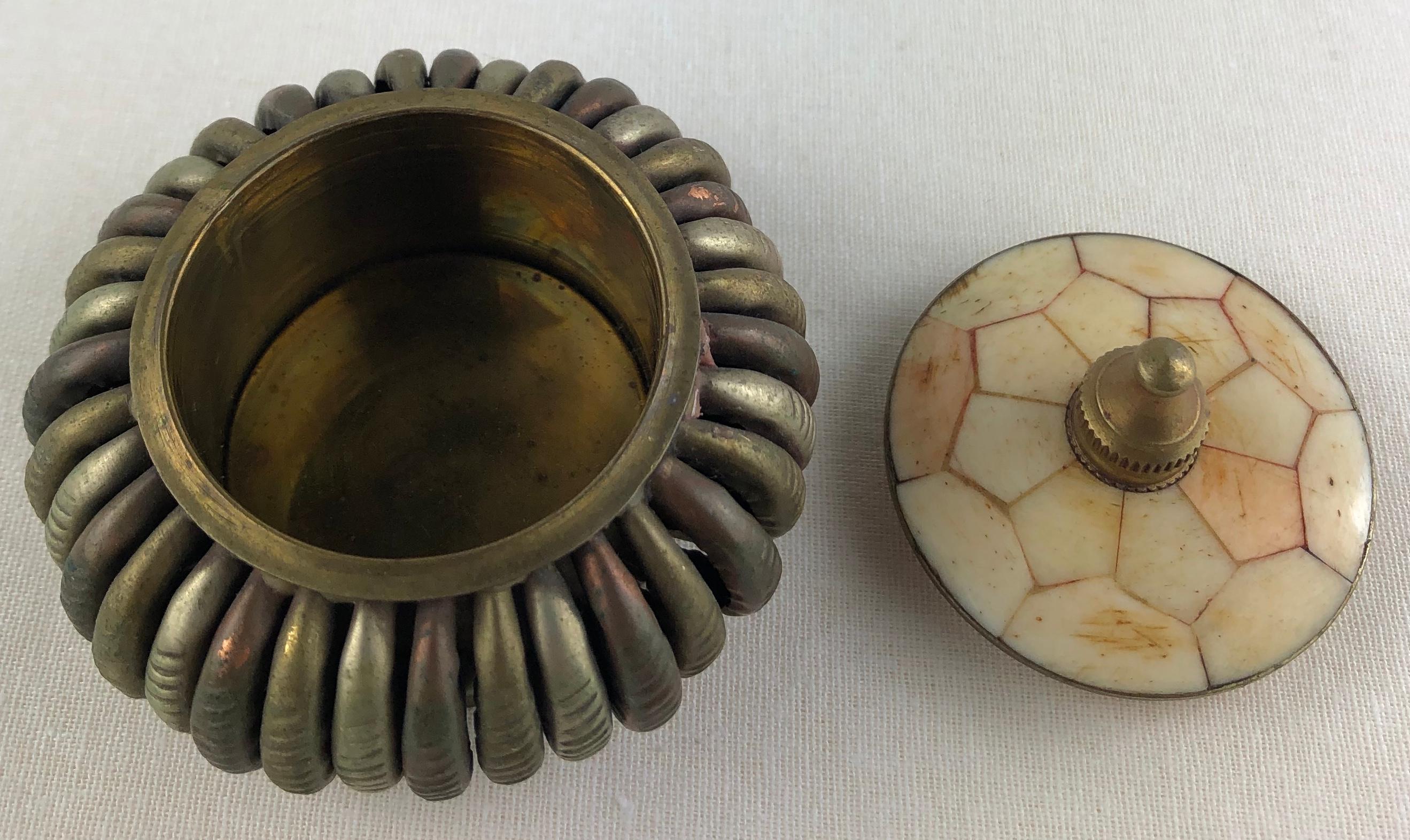French Midcentury Brass and Stone Lidded Trinket or Small Jewelry Box In Good Condition In Miami, FL