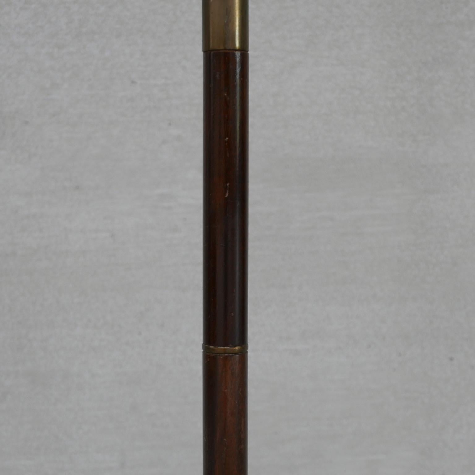 French Mid-Century Brass and Wood Floor Lamp In Good Condition For Sale In London, GB