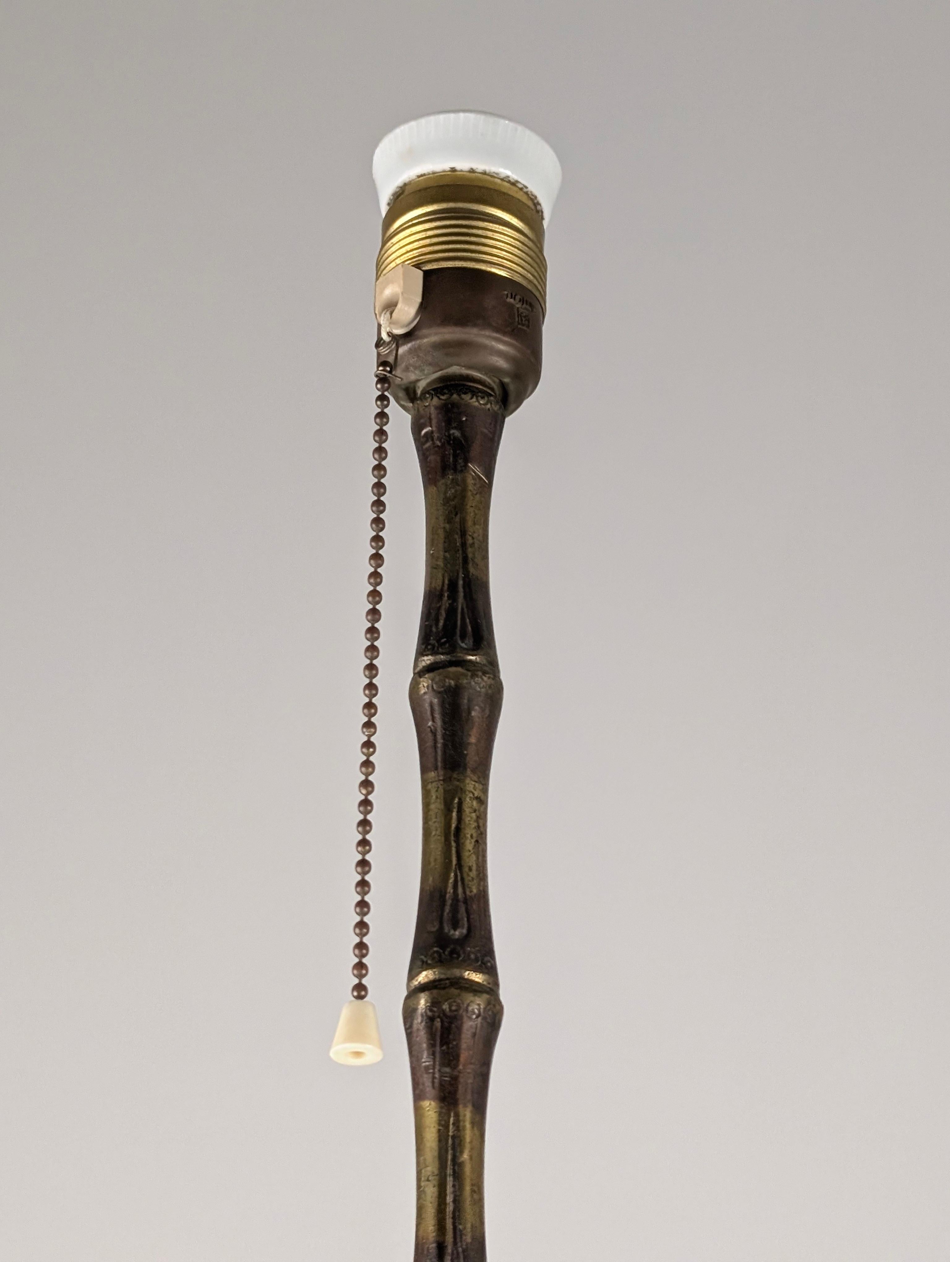 Francese Lampada da terra francese di metà secolo in ottone in stile bambù, stile Maison Baguès, anni '60 in vendita